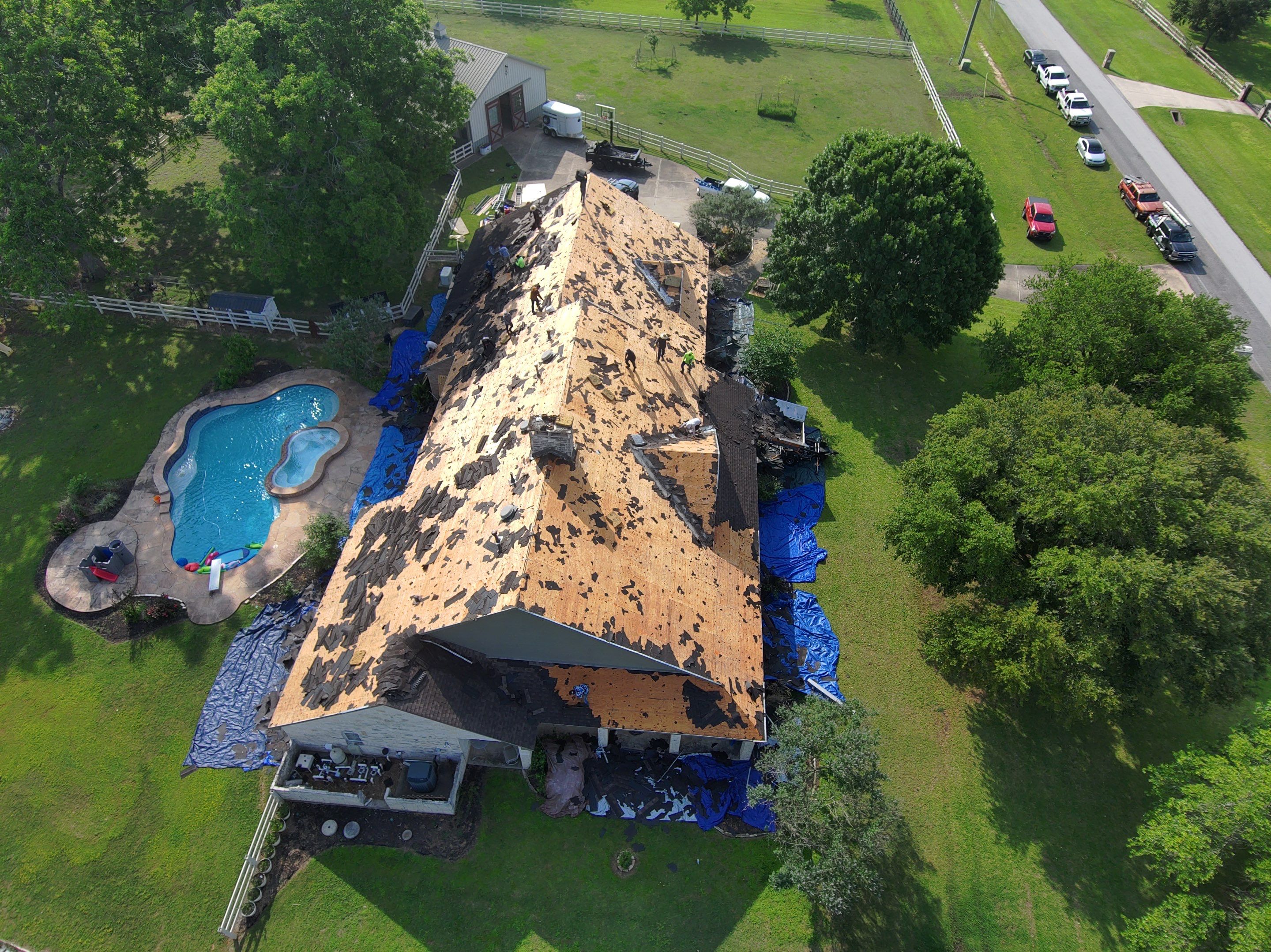 Residential Roofing Installation using Owen's Corning Duration (Lifetime) Shingles by Roof Repair Company