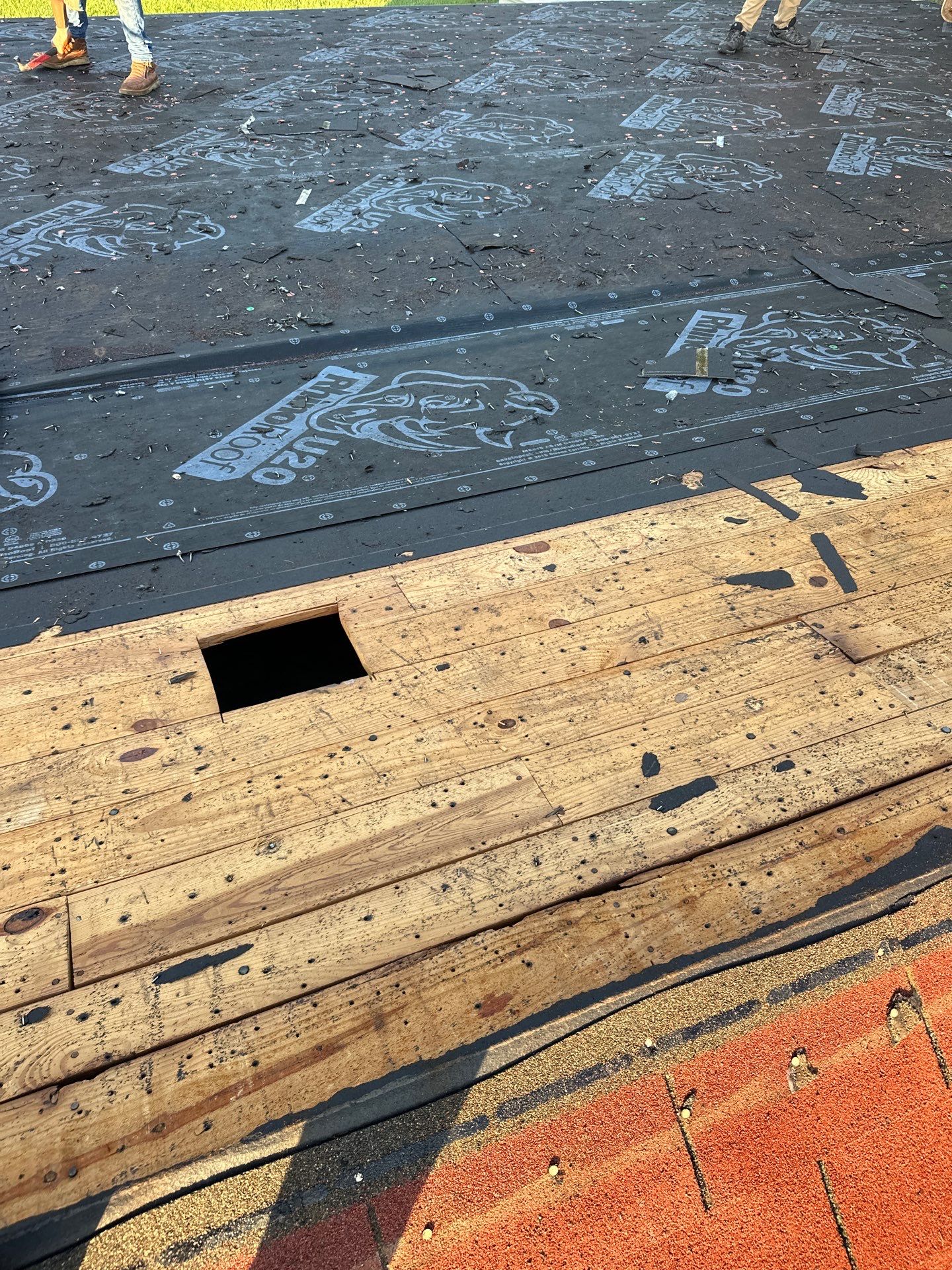 Residential Roofing Installation using Owens Corning Oakridge Onyx Black by DeZign Roofing & Exteriors