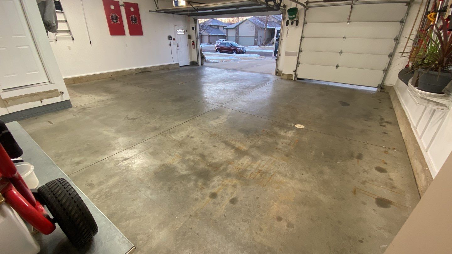 Garage using Cabin Fever by Select Painting, Coatings & Garage Cabinets