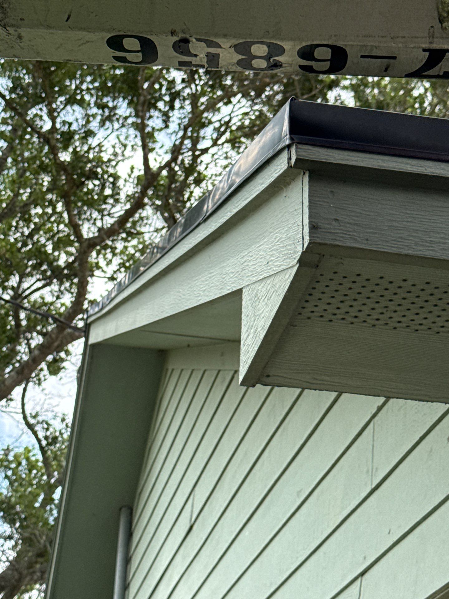 Roof Replacement louise by Roof Repair Company
