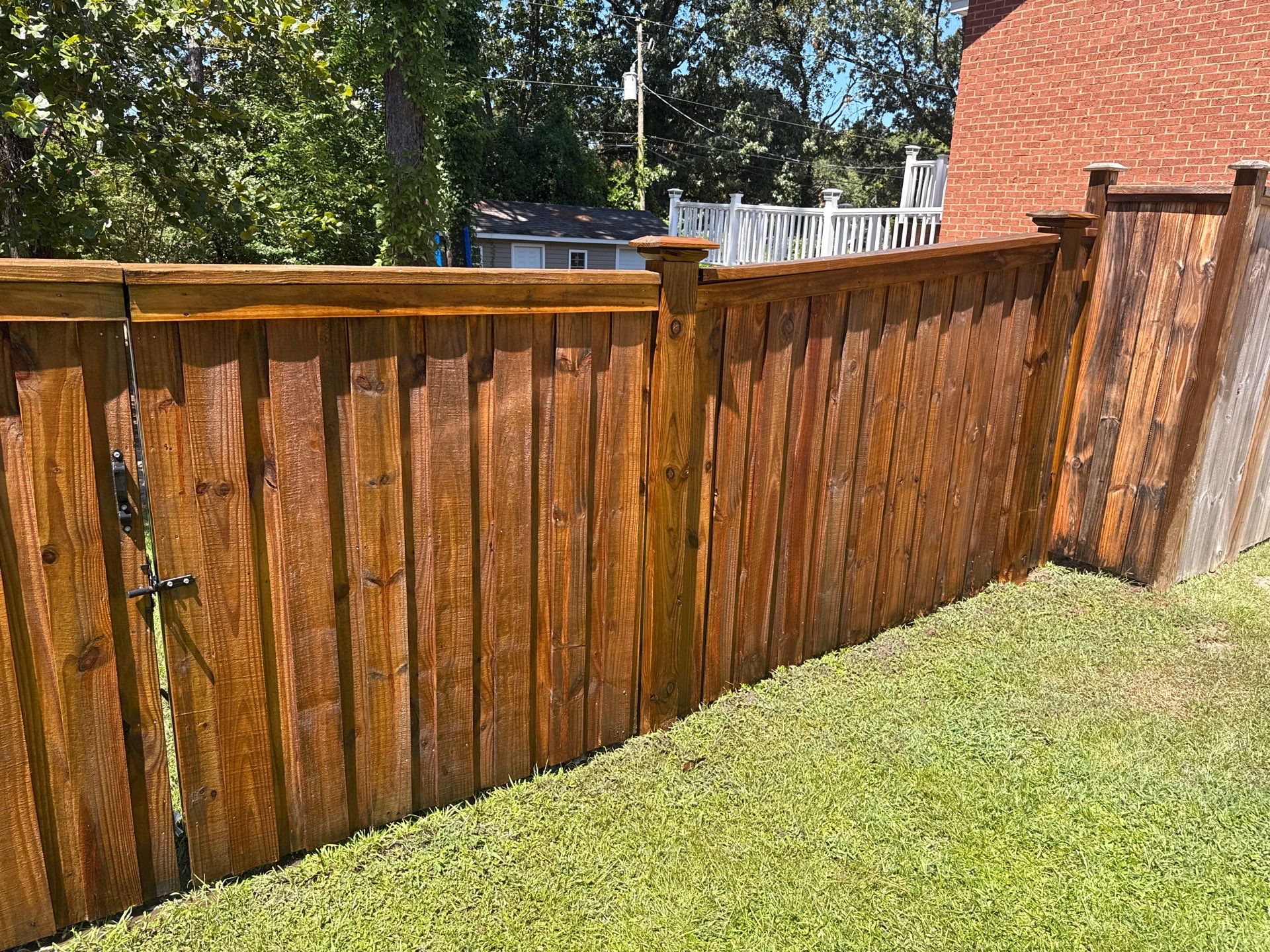 Wood Fence using Wood Sealant by DuraSeal