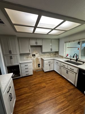 Kitchen Cabinet Refacing and Painting 