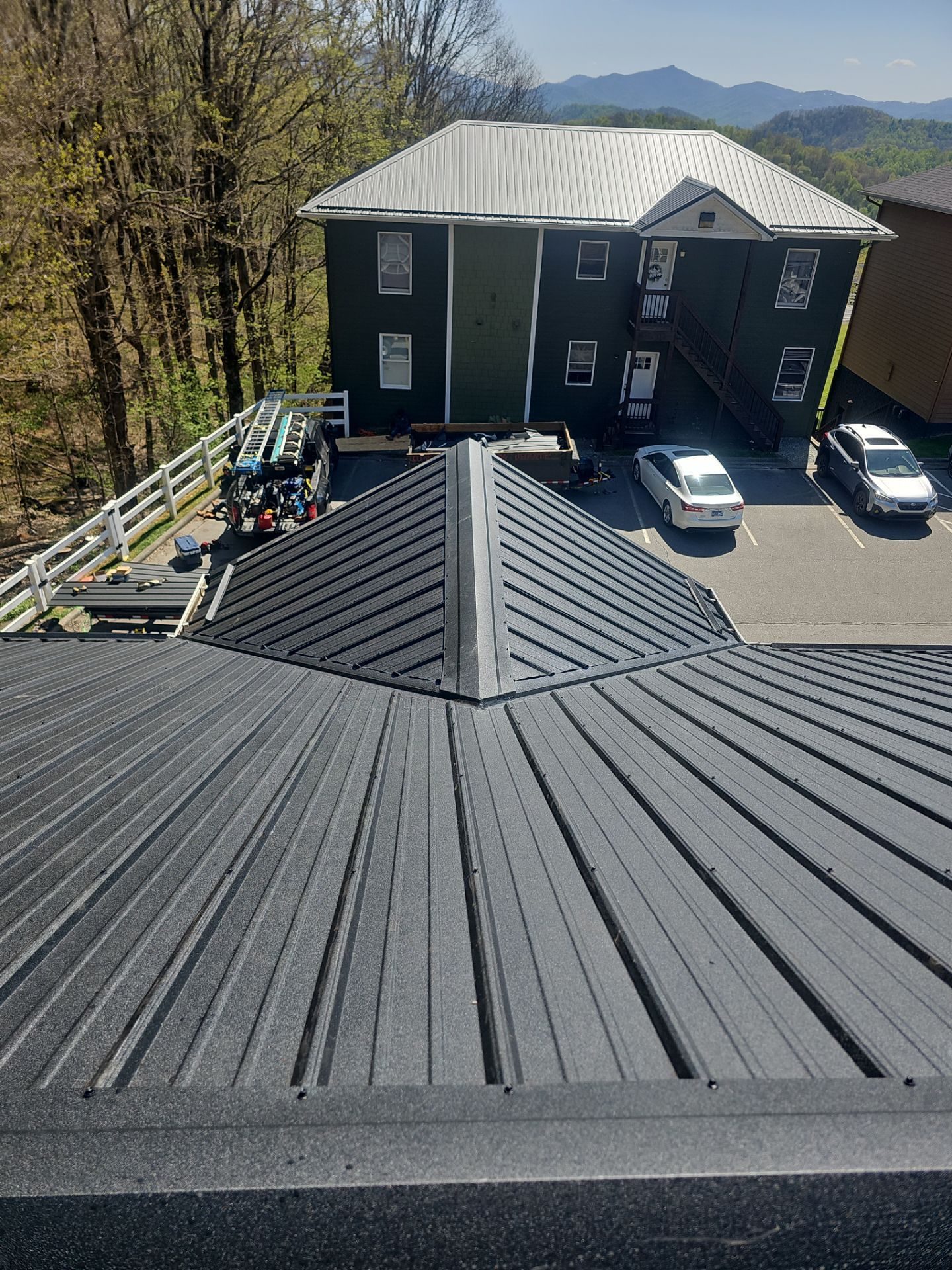Kensington Meadows 161 by Omnia Roofing