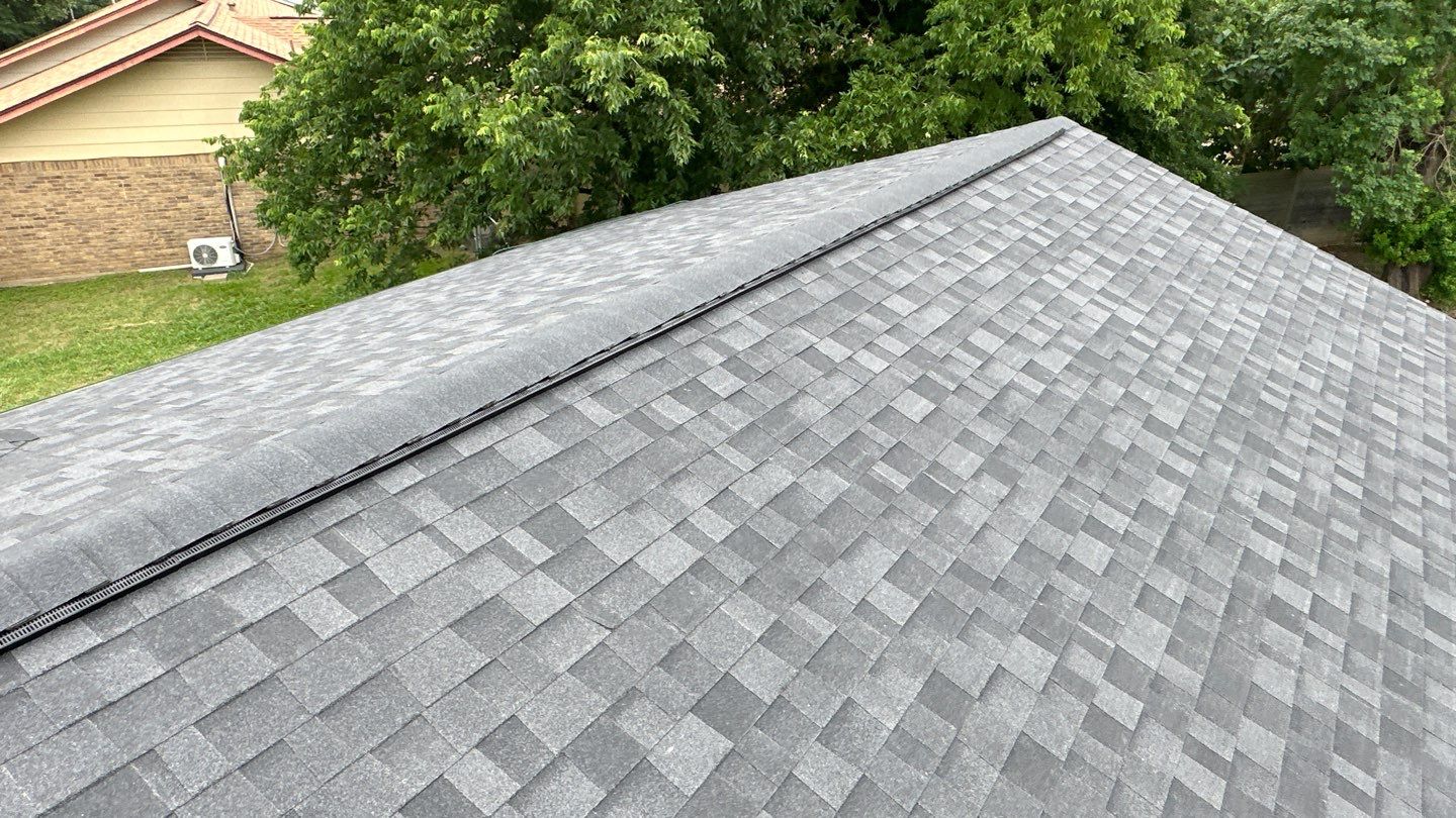 Onyx Black - Owens Corning TruDefinition Duration by RoofsOnly.com