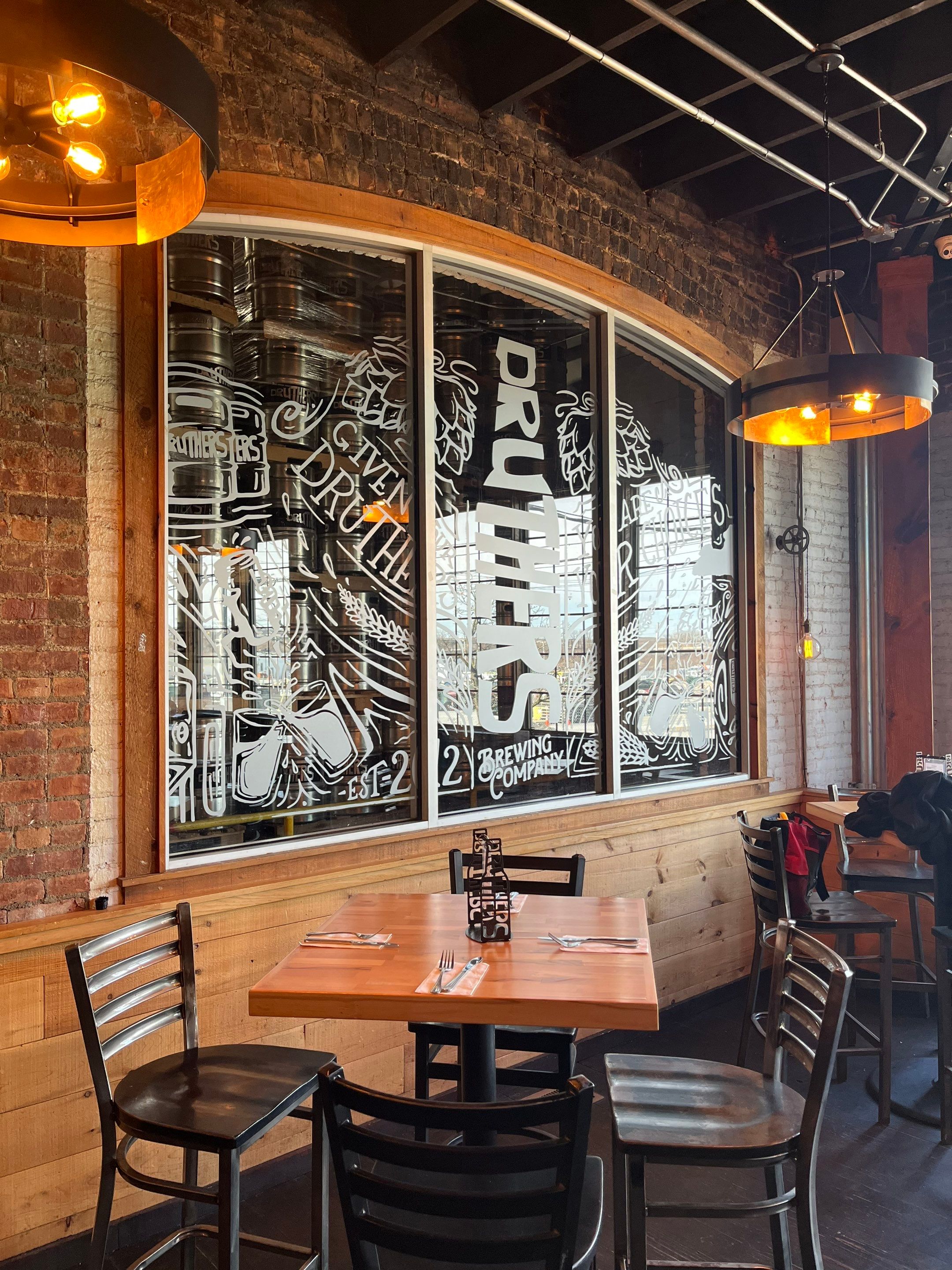 Druthers Albany NY - Vinyl & Interior updates by FASTSIGNS of Saratoga Springs 