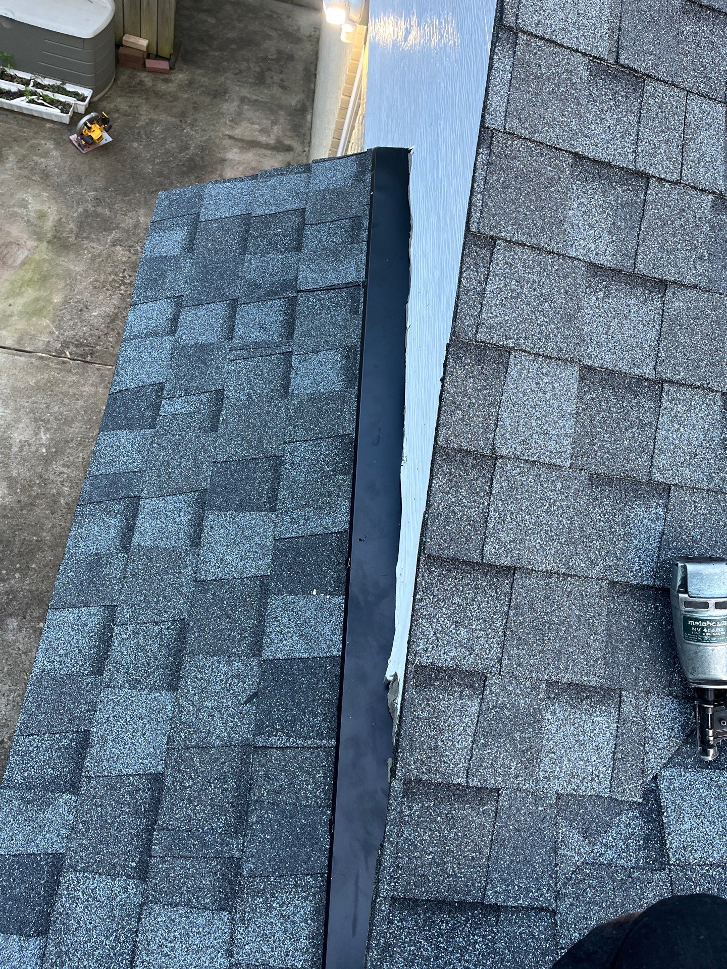 Arlington: CertainTeed Landmark Pro Designer Shingles in Max Def Pewter by RM Banning, Inc.
