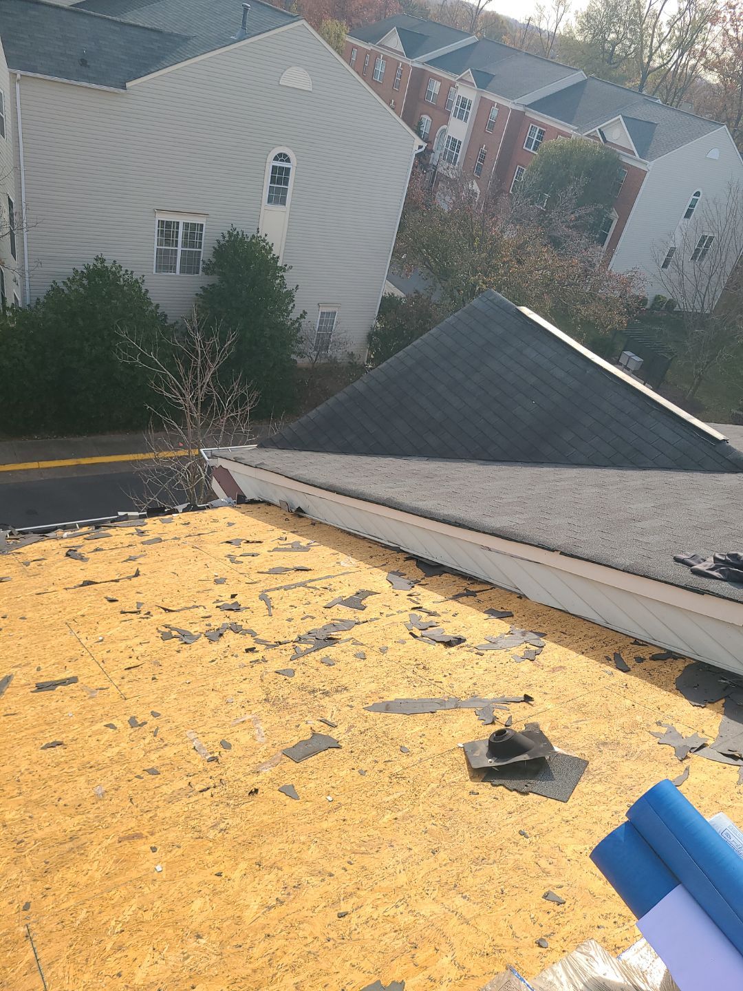 Herndon: Residential Roof Replacement with CertainTeed Landmark Pro in Max Def Moire Black by RM Banning, Inc.