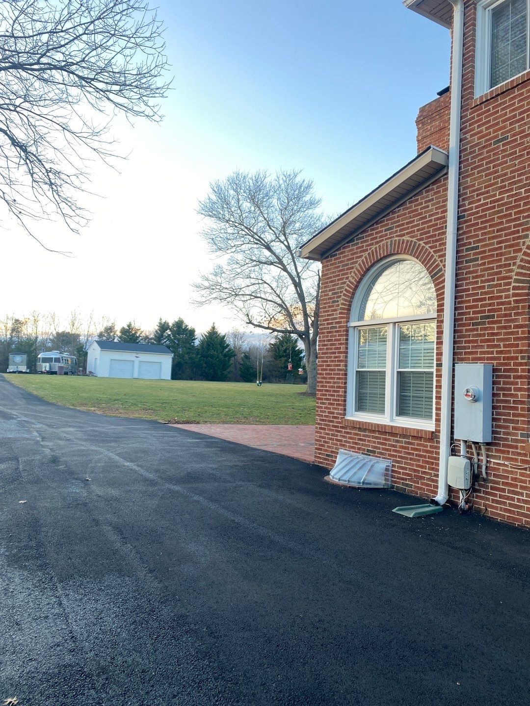 Home addition  with a bedroom ,kitchen , family room  by Jesus Master Handyman LLC 