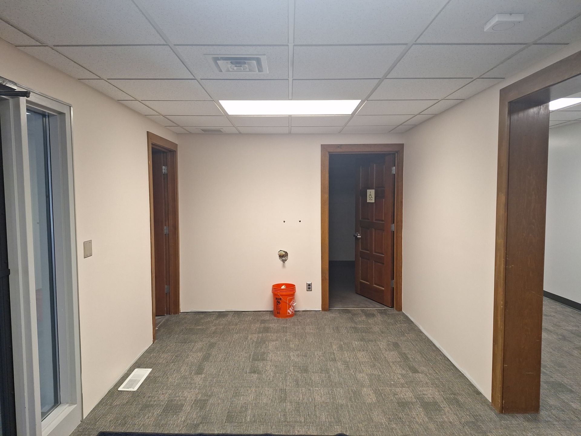 Wallpaper removal and Painting by Gordon Painting