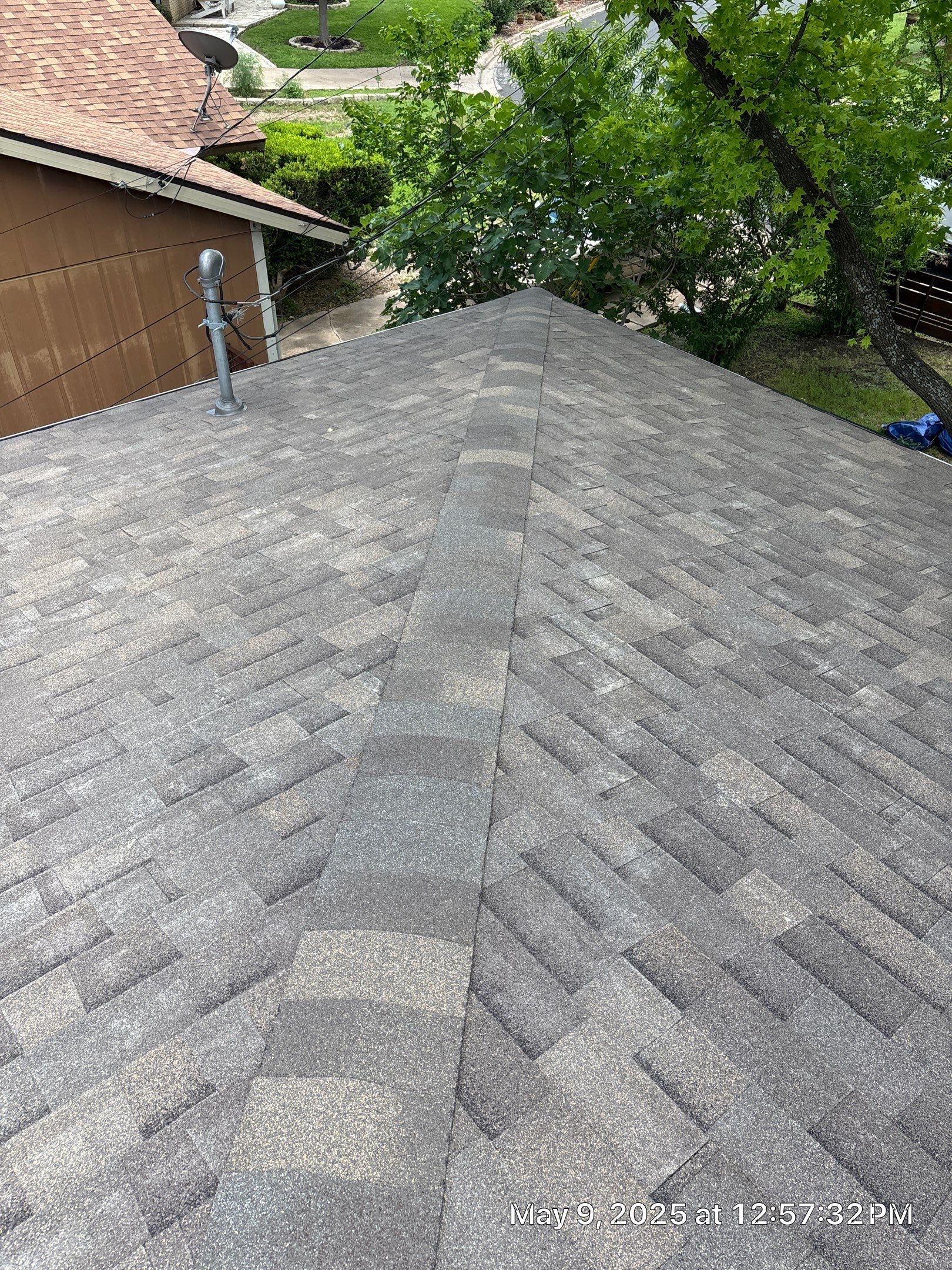 Weathered Wood - Malarkey Highlander by RoofsOnly.com