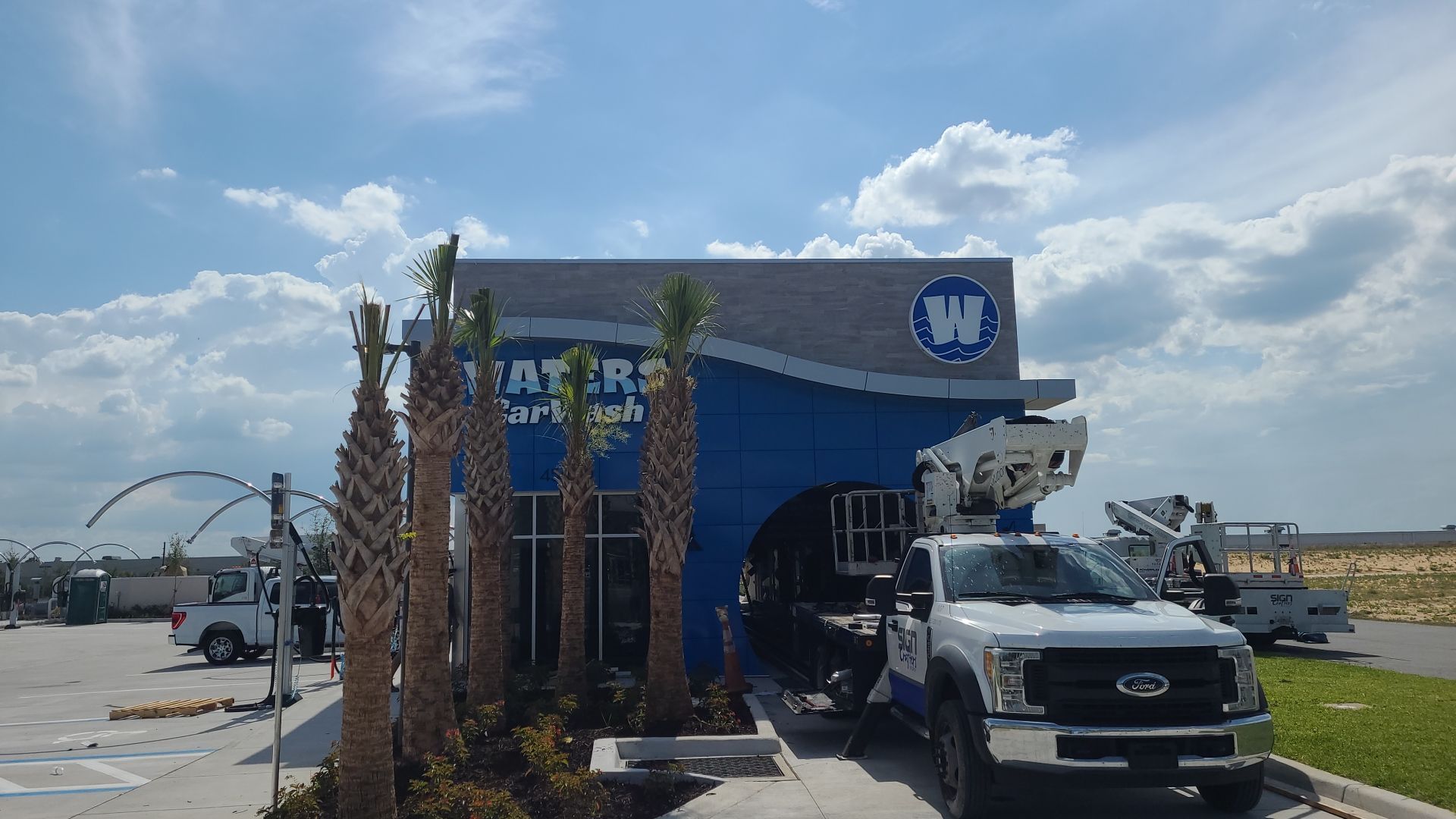 Pylon Sign and Channel Letters for Waters Car Wash by SignCrafters