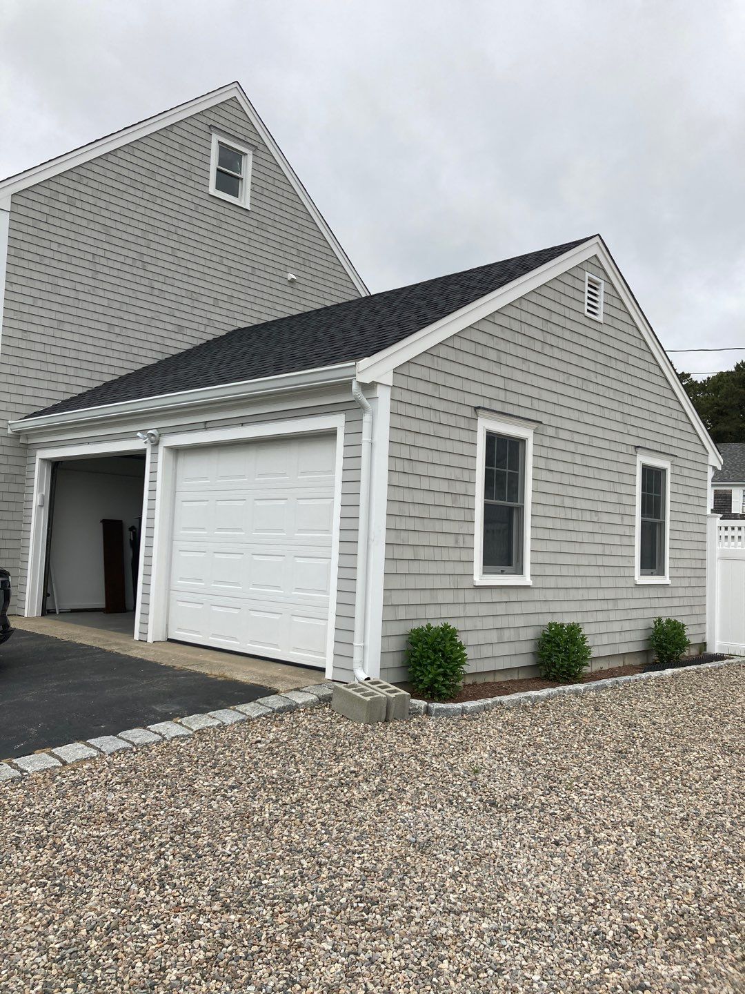 6" K-Style Aluminum Gutter Installed with 3" Round Smooth Downspouts in South Yarmouth, MA by Gutter Pro Enterprises
