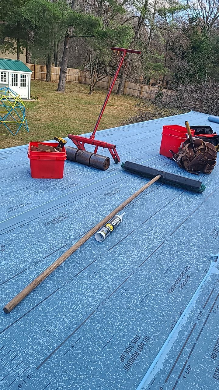 Herndon: CertainTeed Landmark Pro Designer Shingles in Max Def Driftwood by RM Banning, Inc.