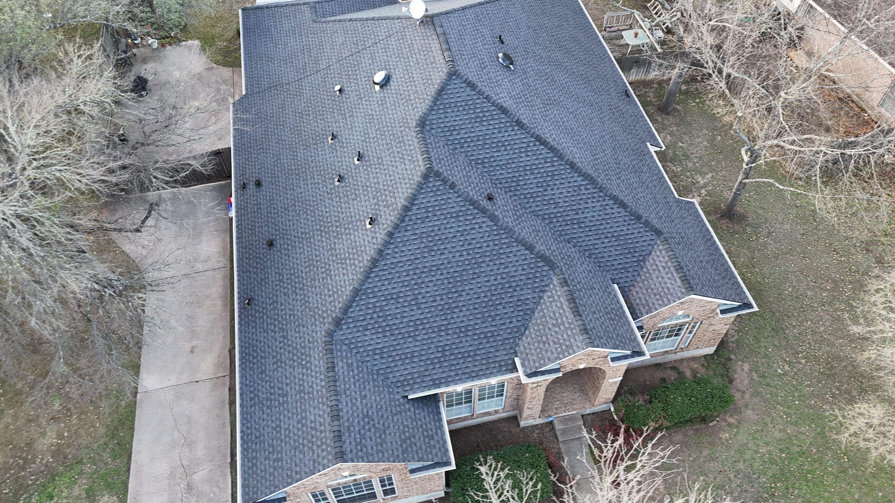 Charcoal - GAF Timberline HDZ by RoofsOnly.com