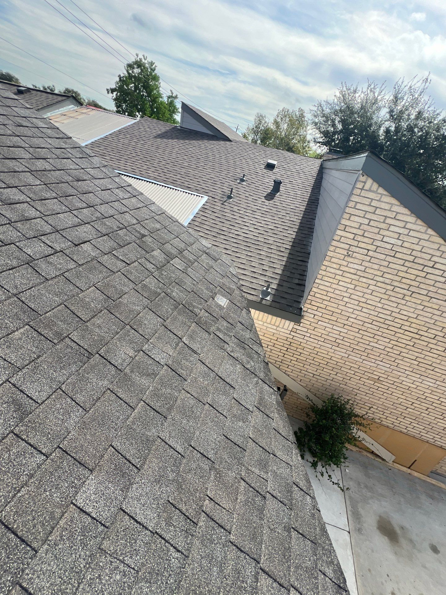 Residential Roofing Repair using Owen's Corning Duration (Lifetime) Shingles by Roof Repair Company