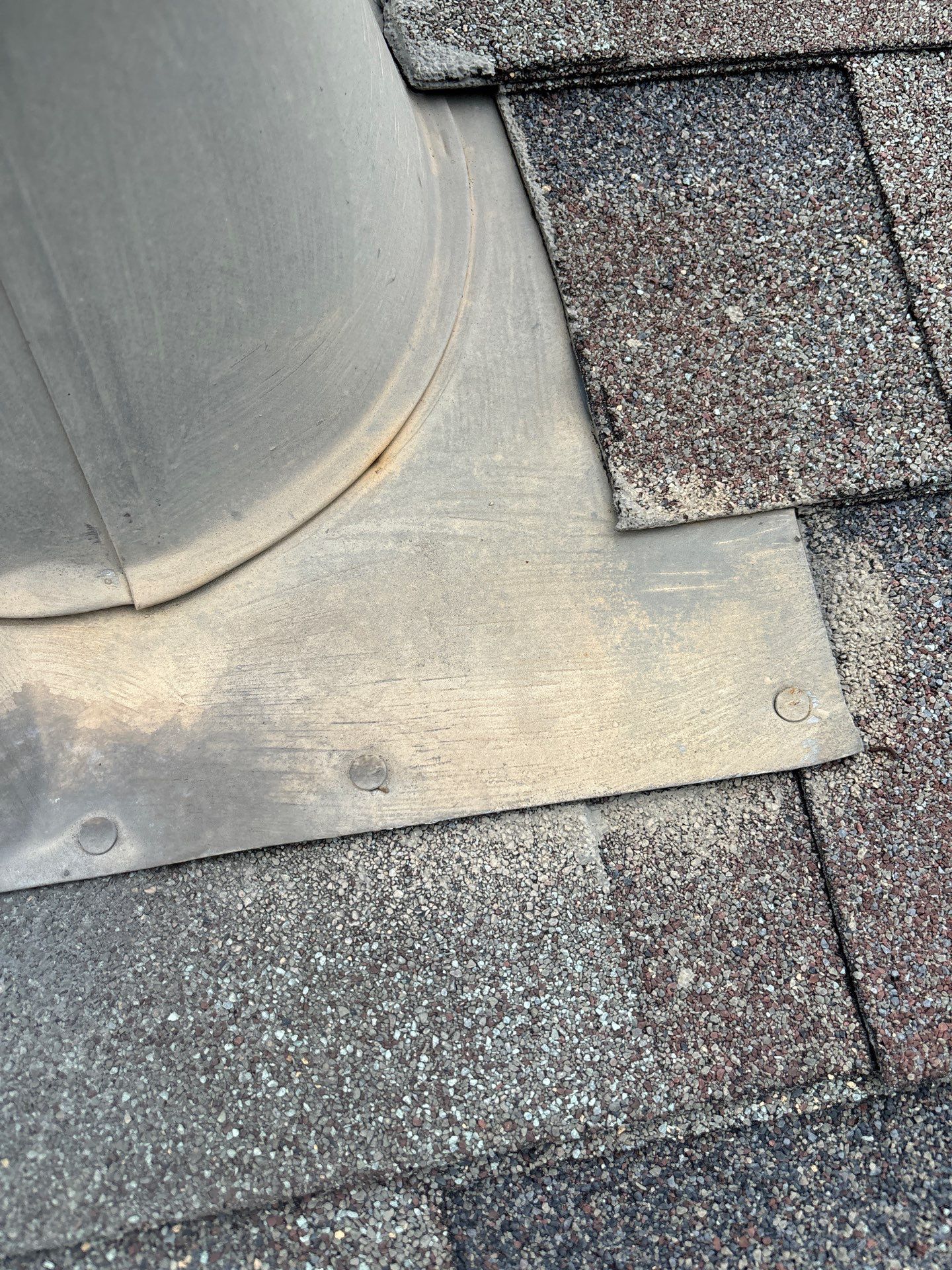 Hail Damage using Owen's Corning Duration (Lifetime) Shingles by Roof Repair Company