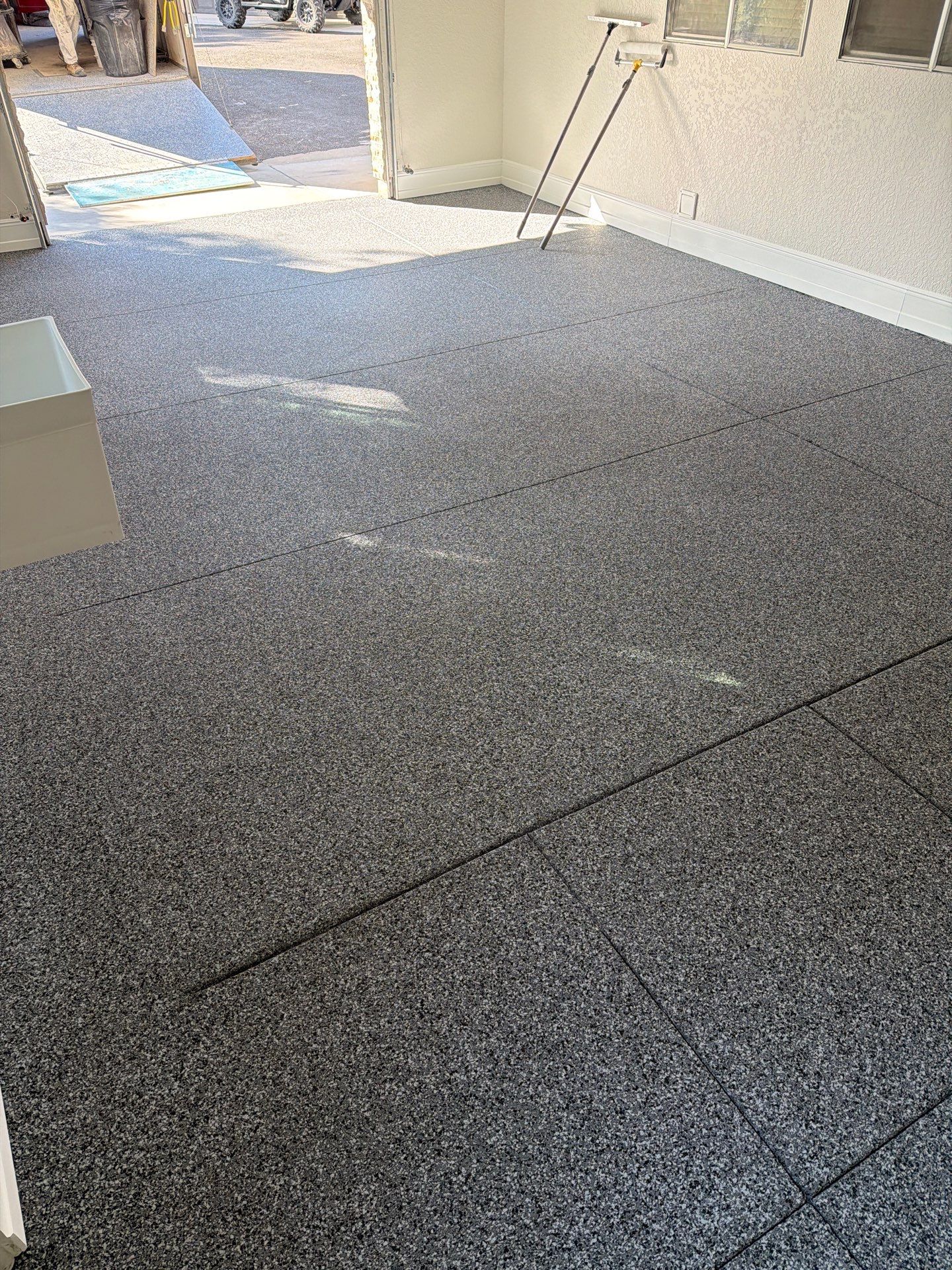 Paso Robles Polyurea Garage Floor Coating with Glacier Chips by MGP Coatings