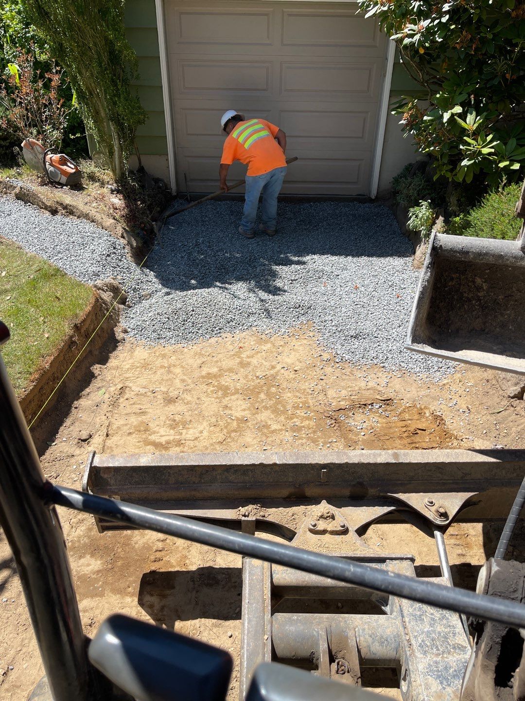 Pavers Driveway & Walkway with Concrete Lip | Seattle  by Jireh Asphalt & Concrete Inc 