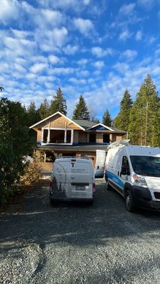 Residential Roofing Installation using OC Oakridge shingles