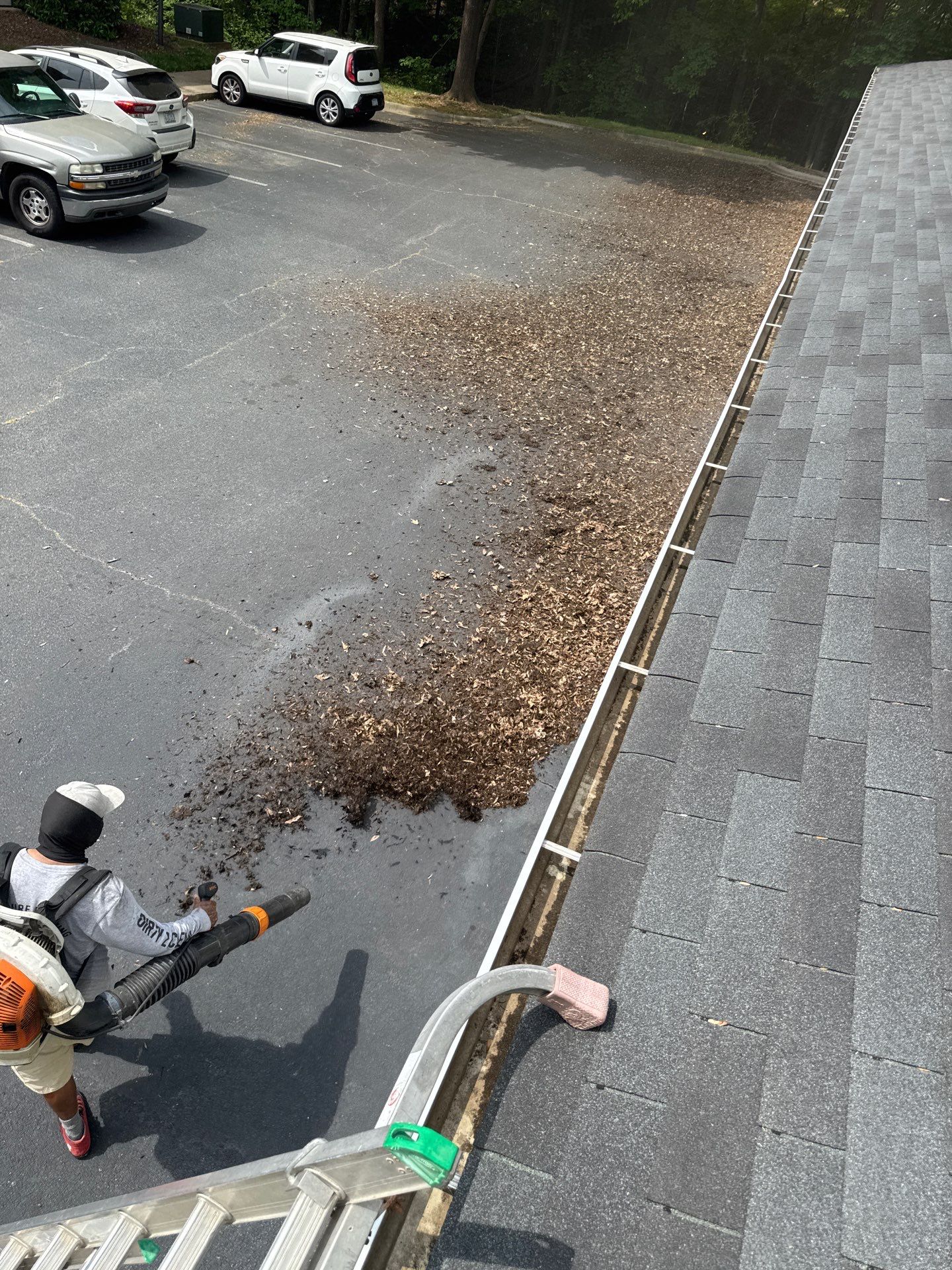 Commercial gutter cleaning Burlington / Mebane after photo with clean gutters