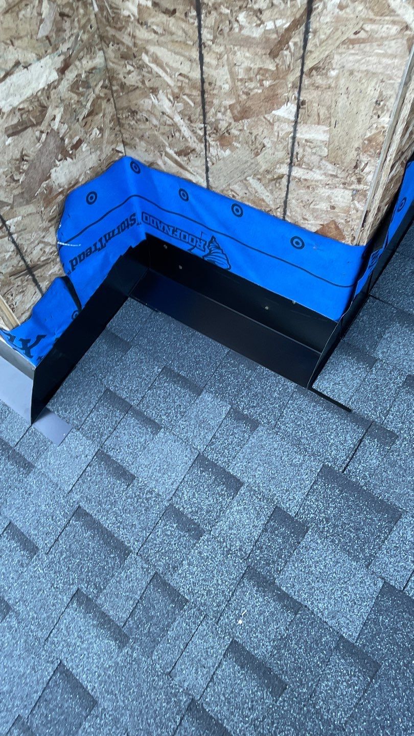 Residential Roofing Installation using OC Oakridge shingles by Top Notch Roofing Inc