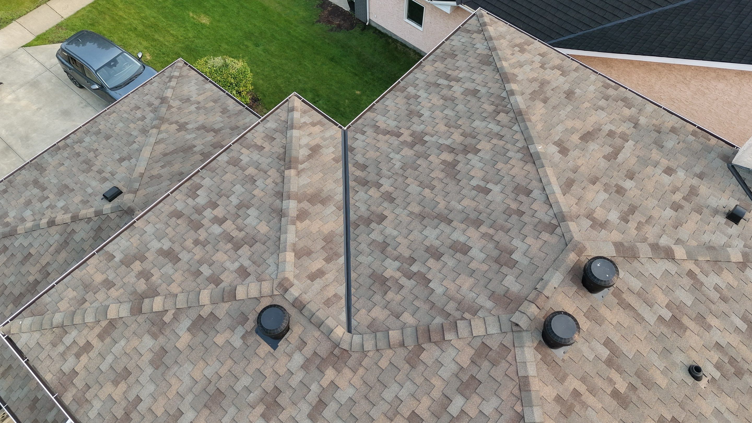 Natural Wood on Malarkey Windsor by 2thetop Roofing