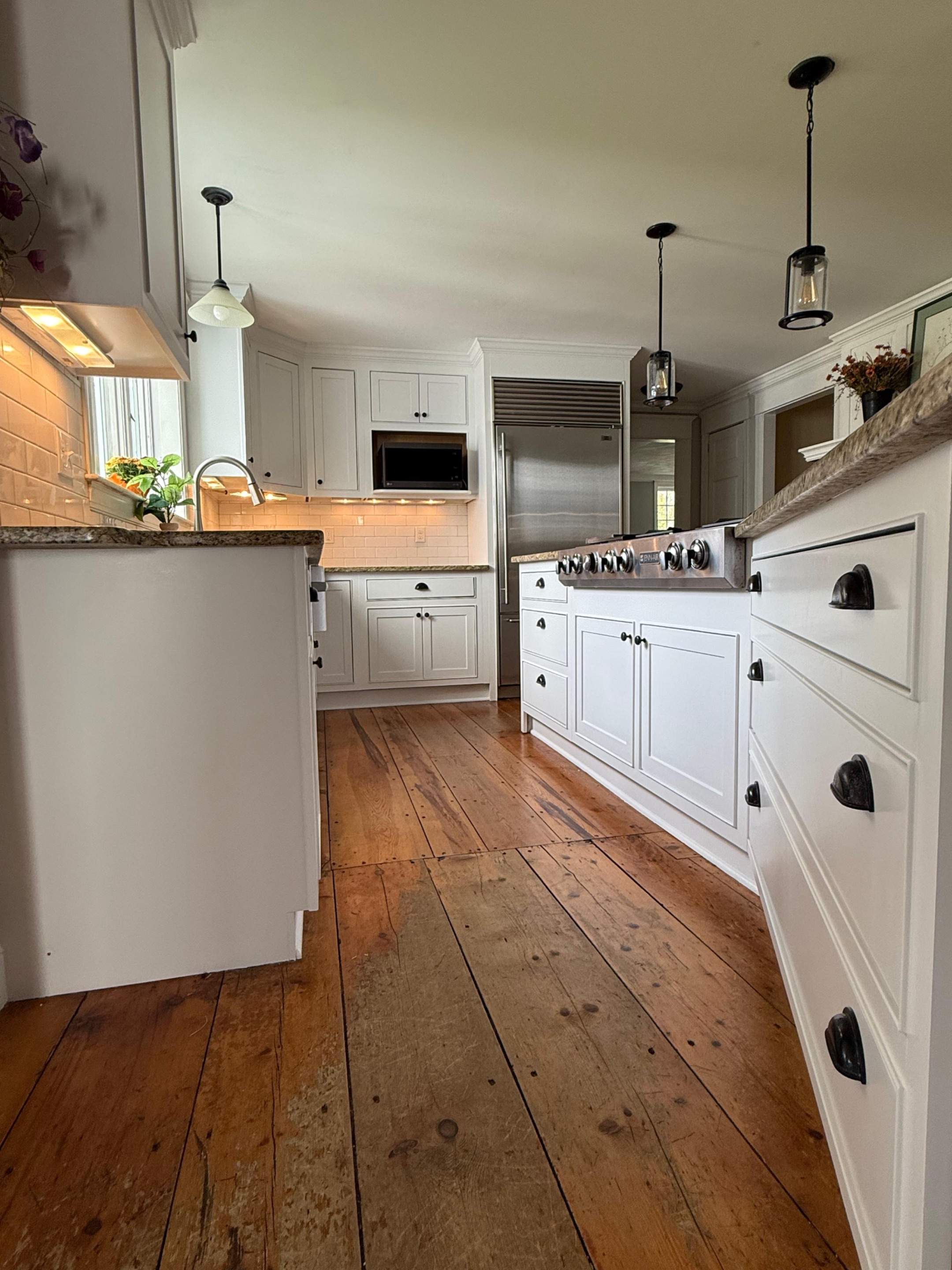 Cabinet Refinishing with Alabaster by EXCELLENCE | CARTO