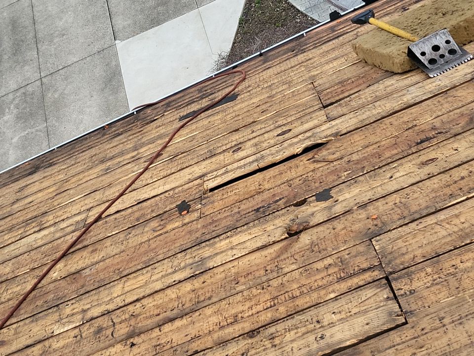 ATLAS PINNACLE COLOR: COASTAL GRANITE DRIP EDGE: WHITE by Eagle Eye Roofing