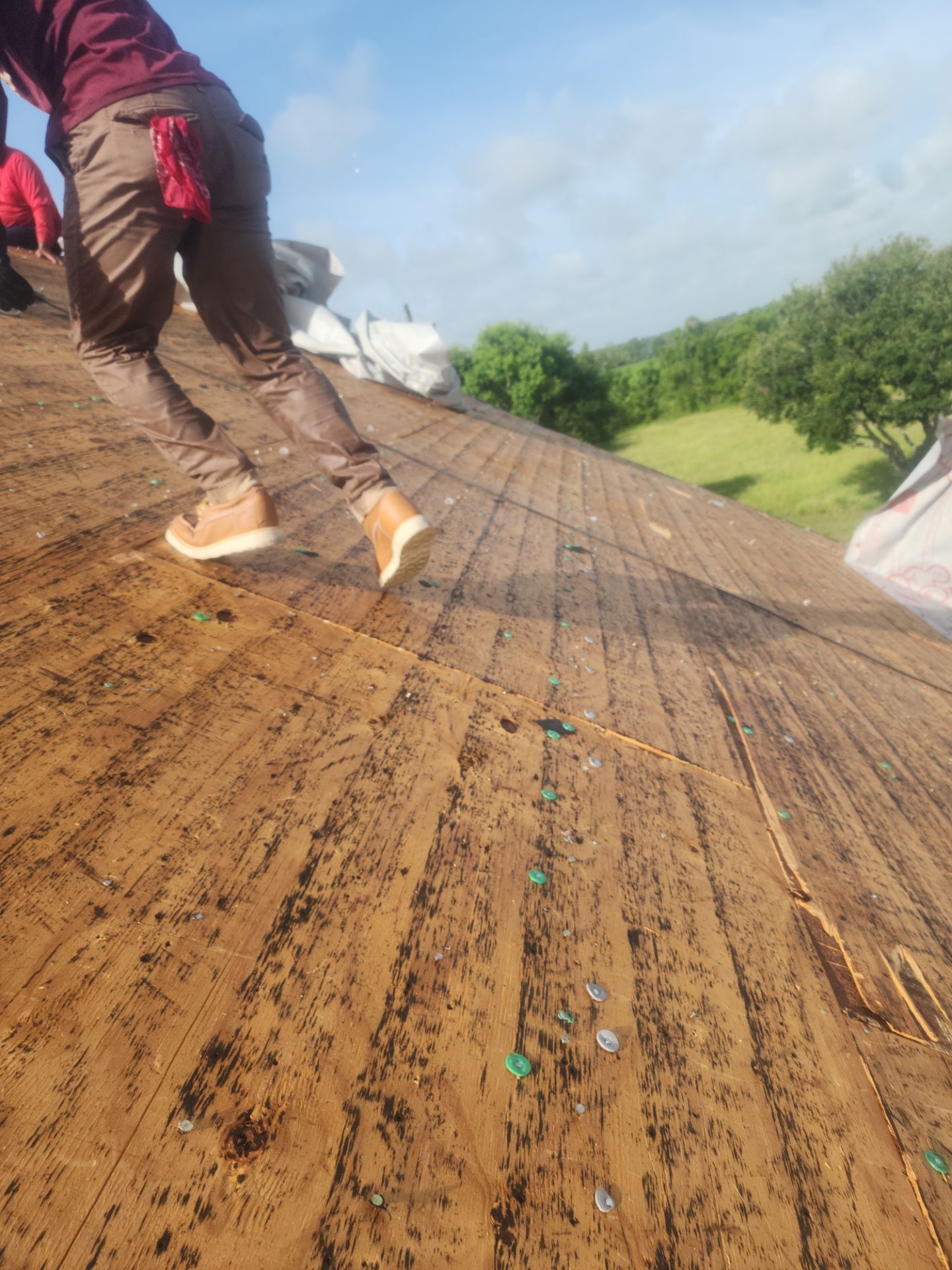 Residential Roofing Installation using Owen's Corning Duration (Lifetime) Shingles by Roof Repair Company