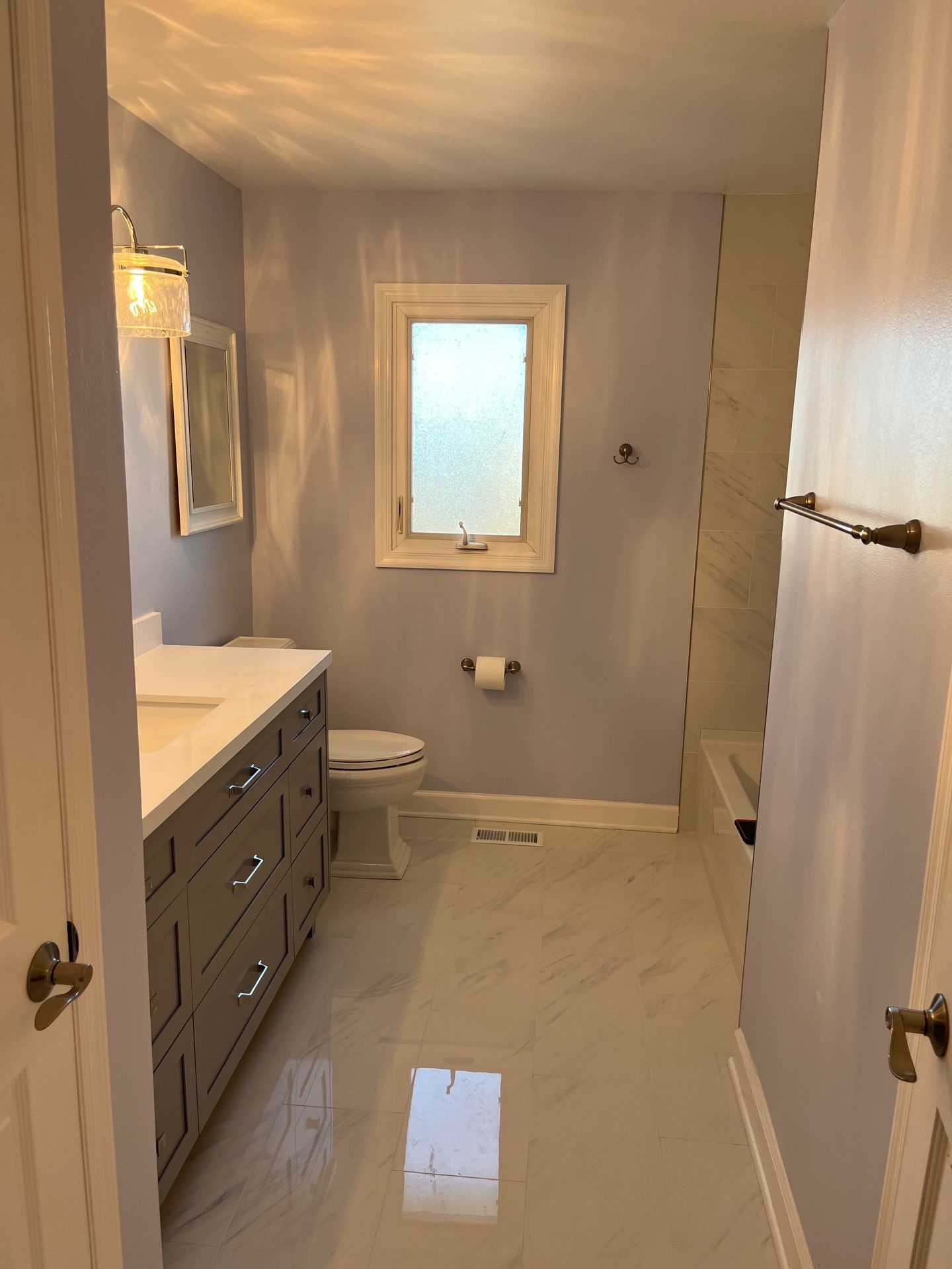 Tinley Park Remodeled bathroom! by Snap Home Solutions
