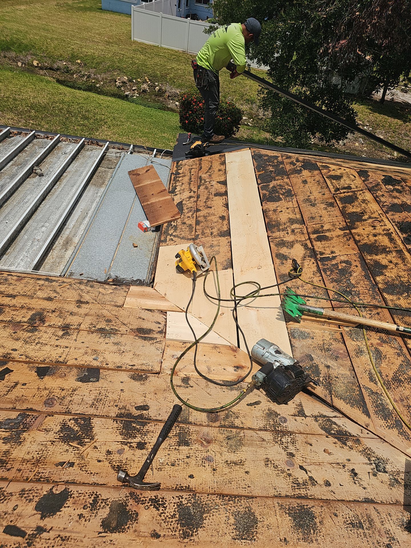Project in St. Petersburg 33705 by Mitchell Roofing Company LLC 