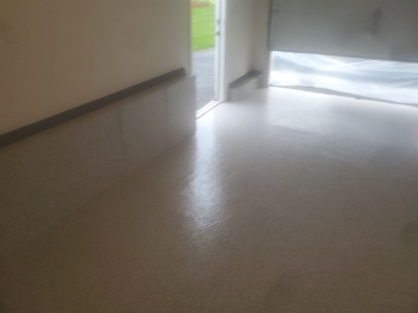 Garage in Nashua, NH 03062 by Symphony Concrete Coatings
