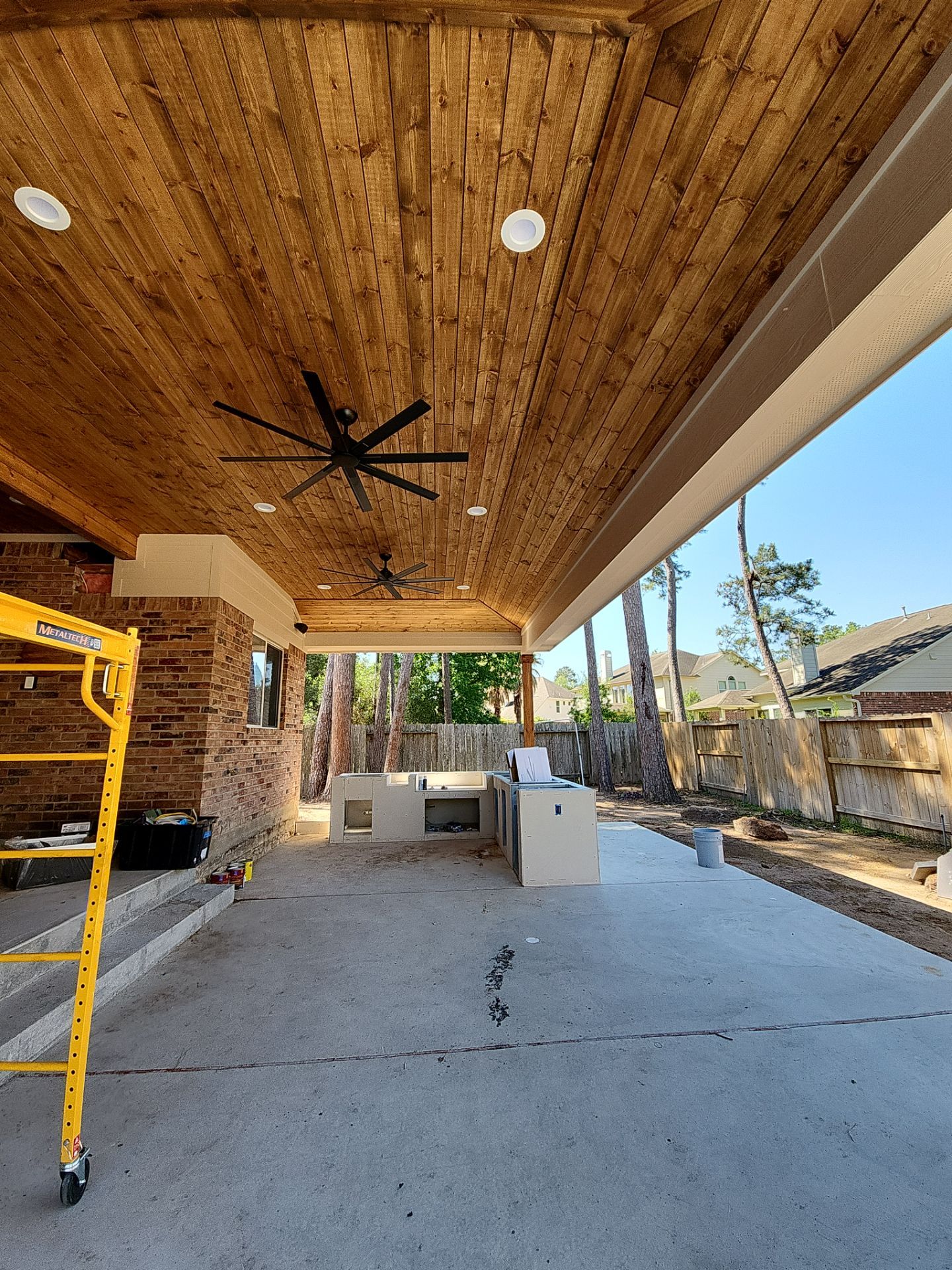 Pool, Patio Cover and Summer Kitchen in Sterling Ridge by SophAlx LLC