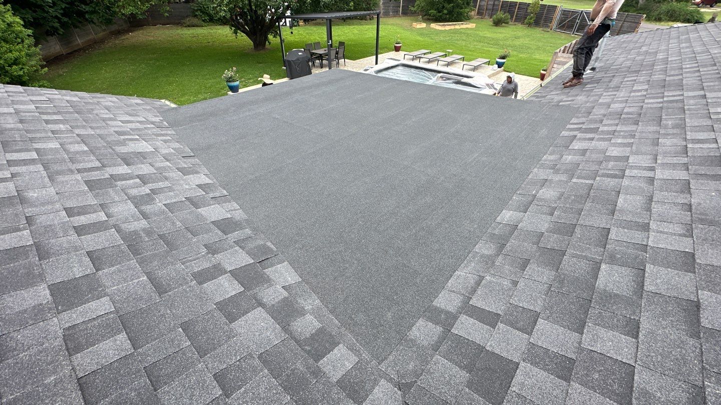 Onyx Black - Owens Corning TruDefinition Duration by RoofsOnly.com