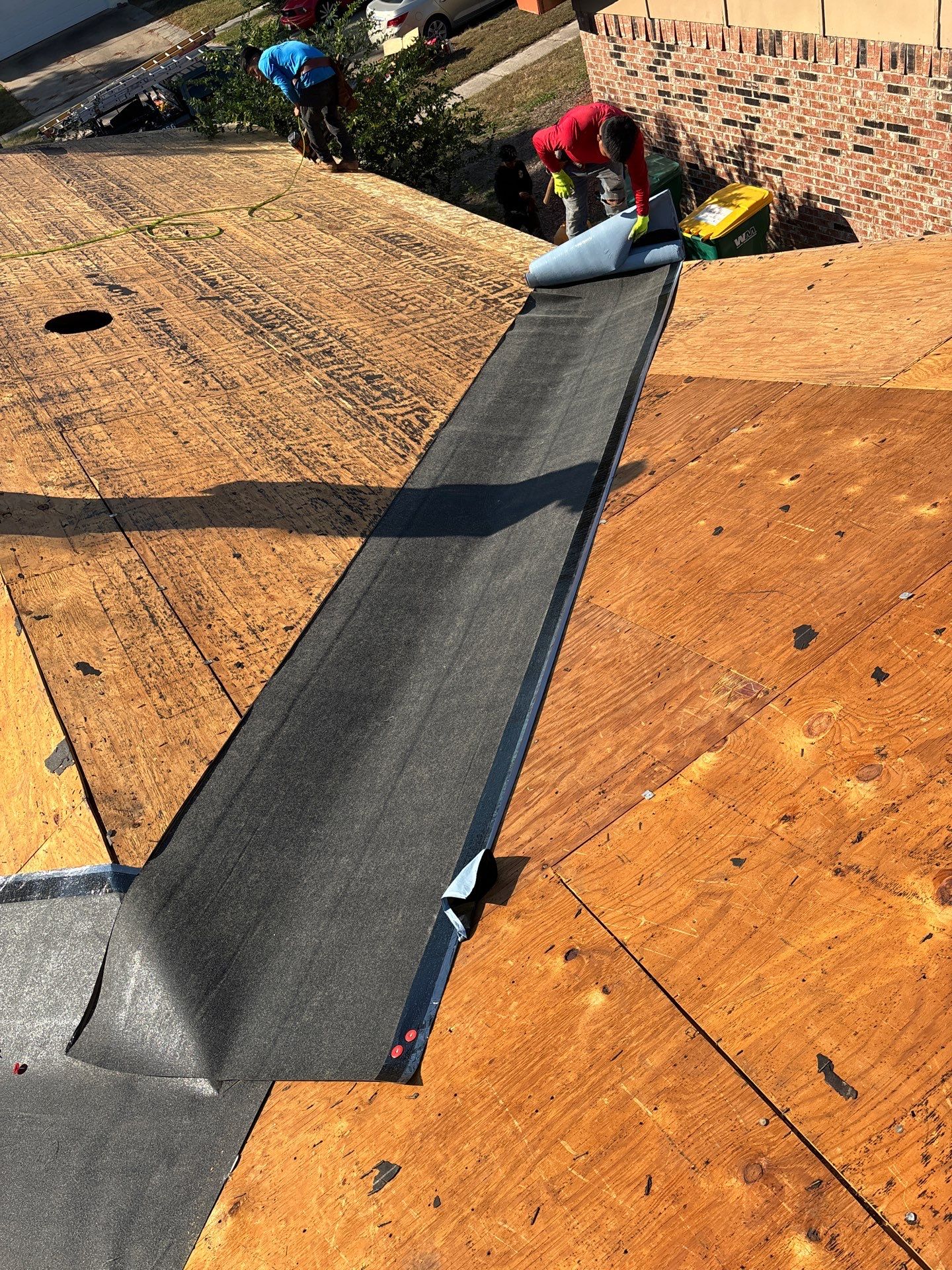 Residential Roofing Installation using Owen's Corning Duration (Lifetime) Shingles by Roof Repair Company