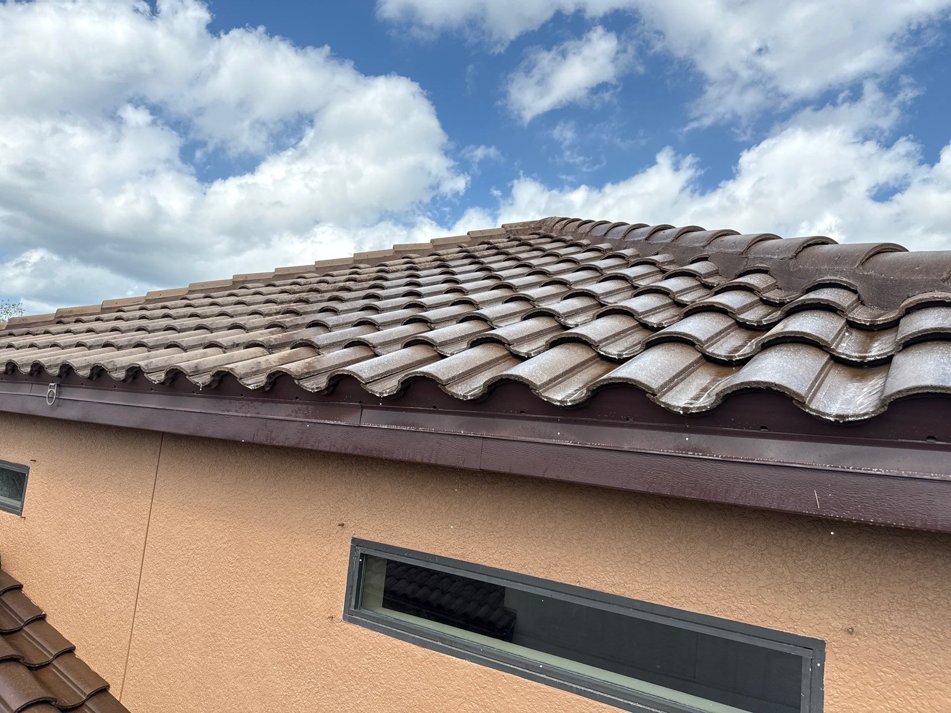 Tile Roof & Pool Deck Cleaning in Artisan Lakes Esplanade, Palmetto, FL – Sunshine AquaWash by Sunshine AquaWash