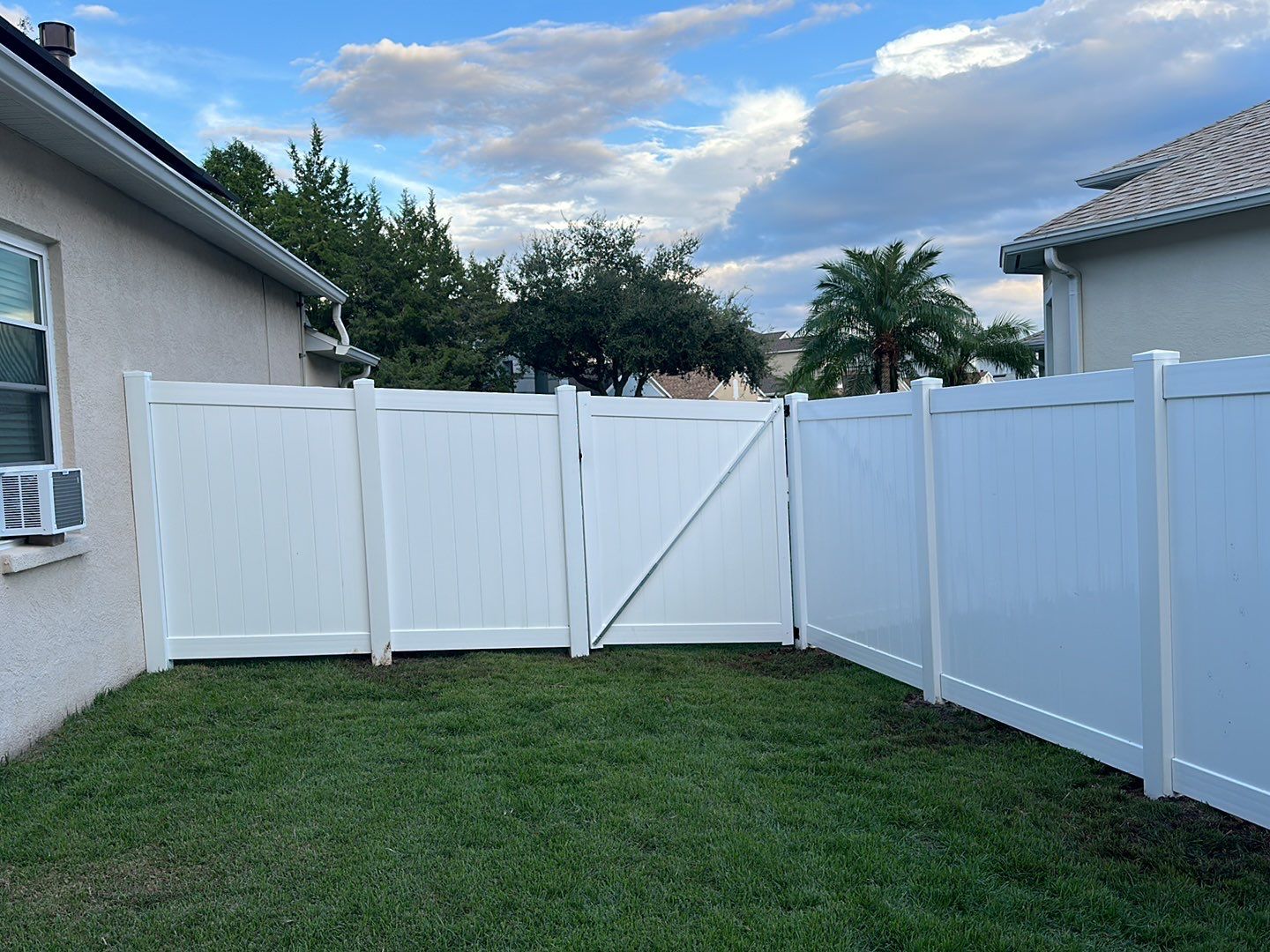 176ft Vinyl privacy & picket combo package by Asap fence and gates, LLC