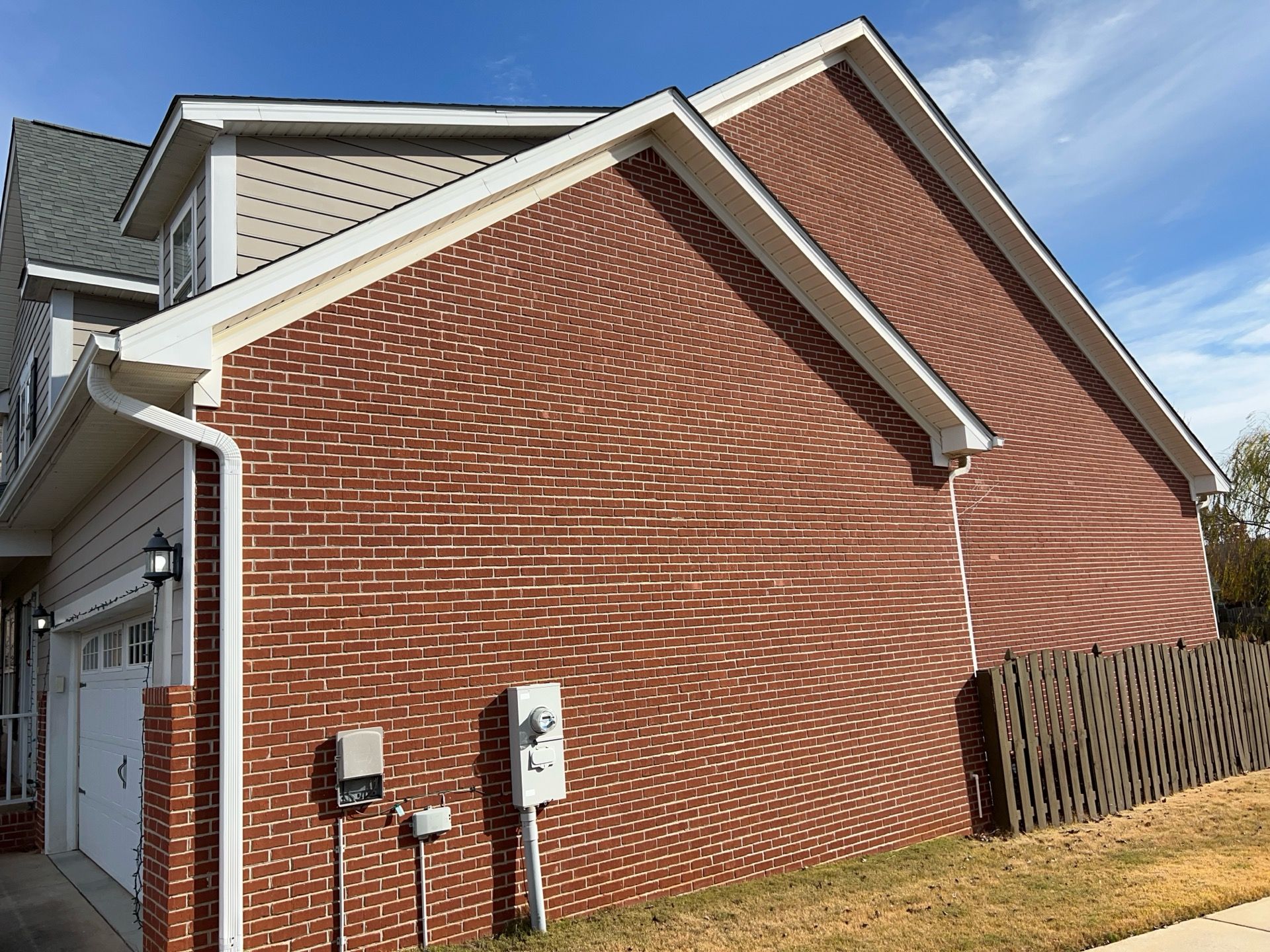 Mastic Vinyl Plank by Freedom Exteriors