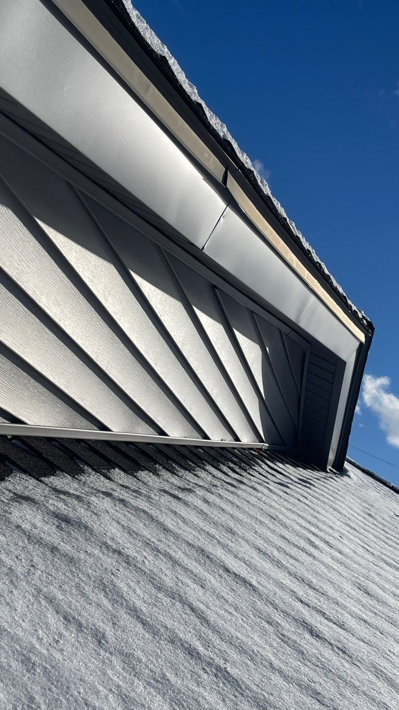 Siding Replacement using CertainTeed Restoration Classis D4 by 180 Contractors