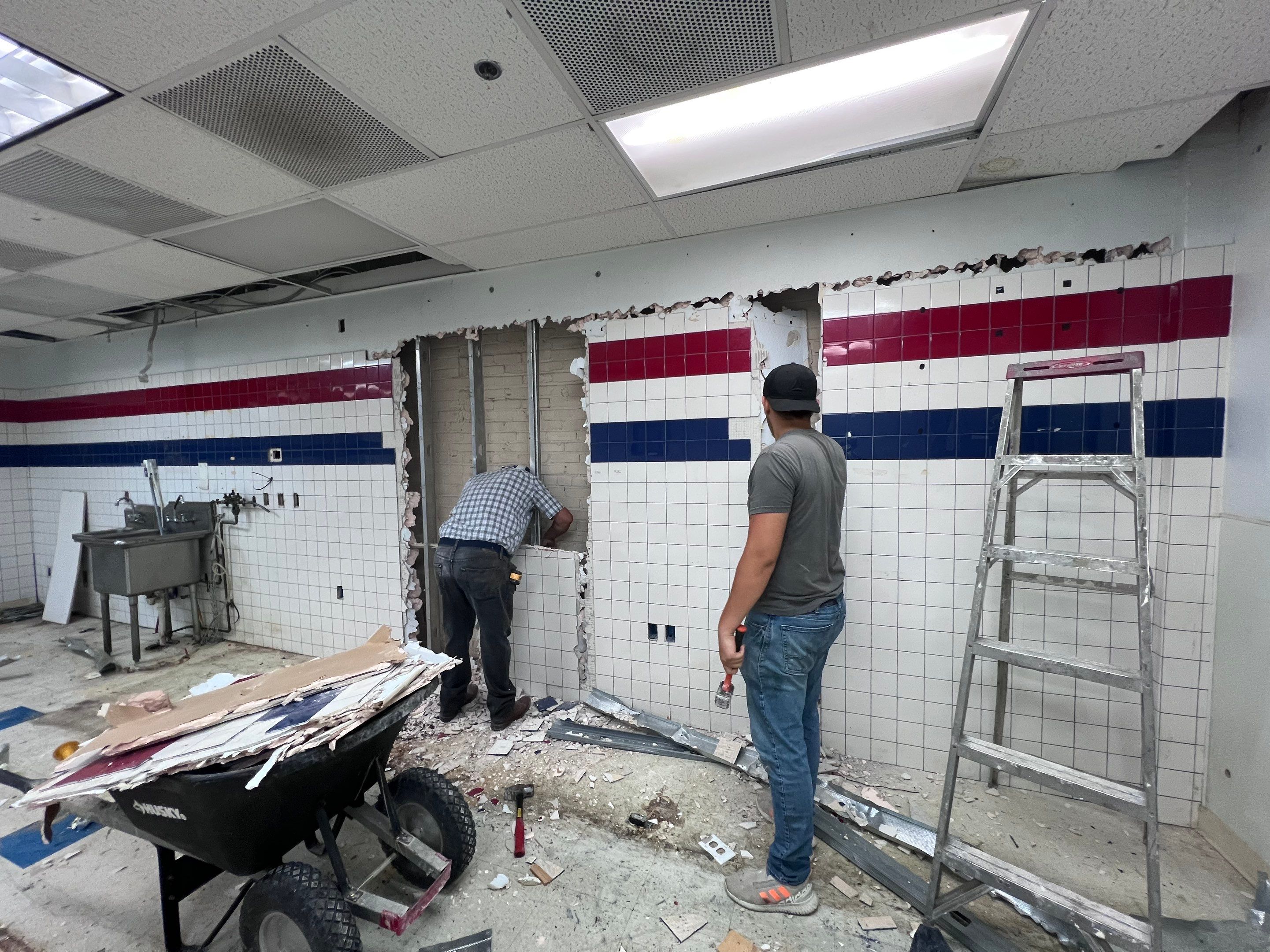 C-Store renovation at Dallas Life by EL-GC LLC 