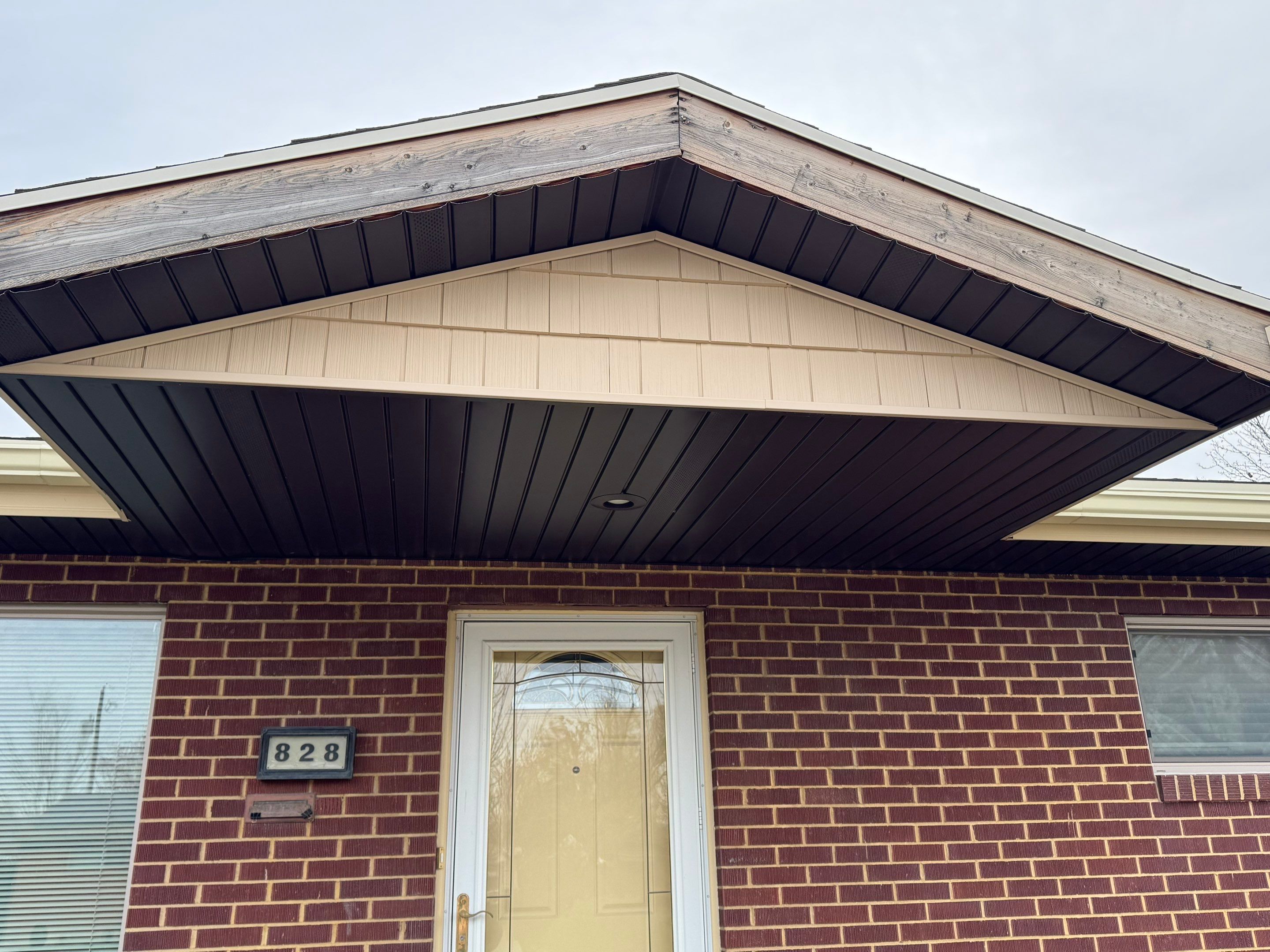 Salt Lake City | Premium Vinyl Shingle Accent | Sandtone by Ideal Siding Utah