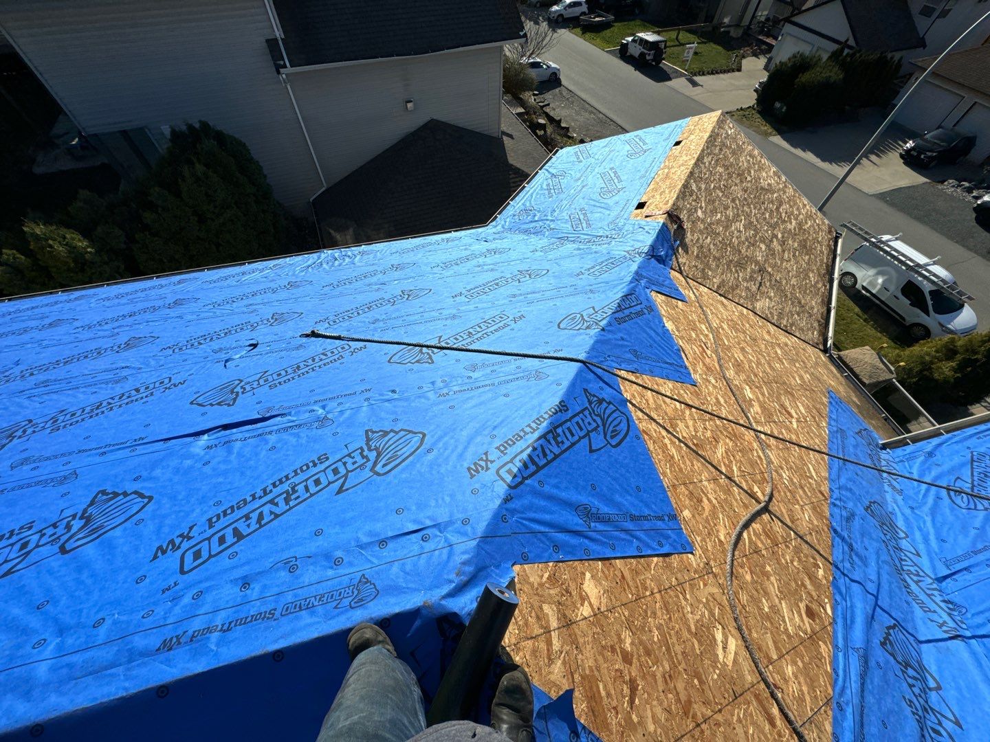 Residential Re-Roof using GAF Weathered Wood HDZ by Top Notch Roofing Inc