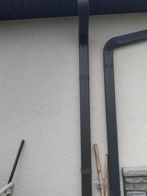 Black Seamless Gutters using black seamless gutters in Cape Coral FL