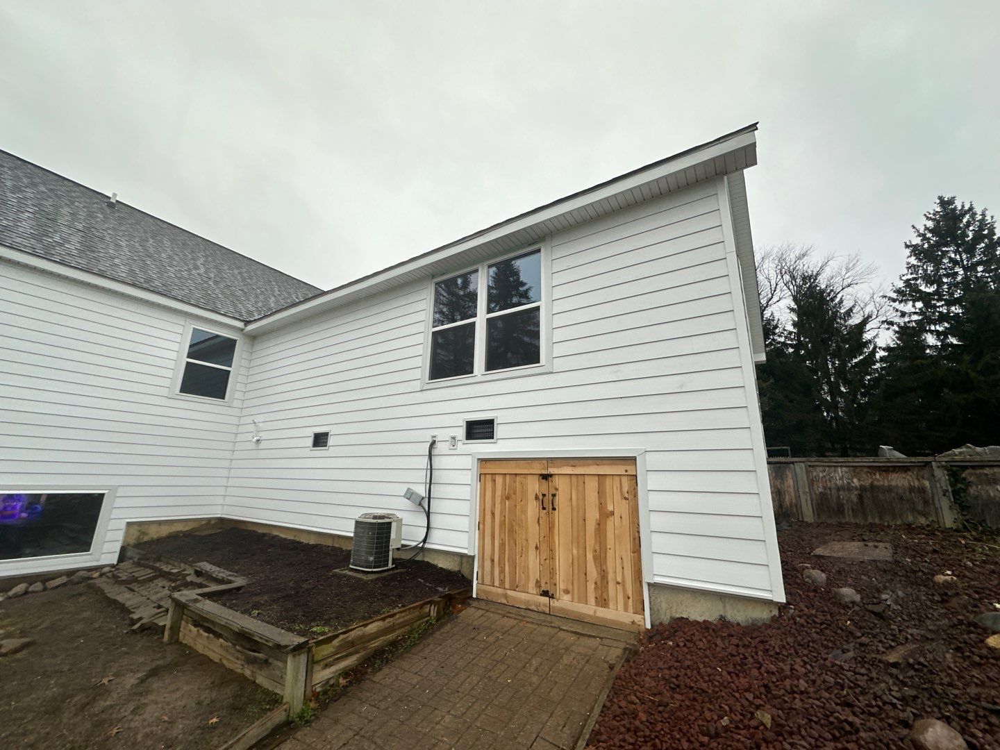 Siding Replacement using Ascend 7" Composite by 180 Contractors