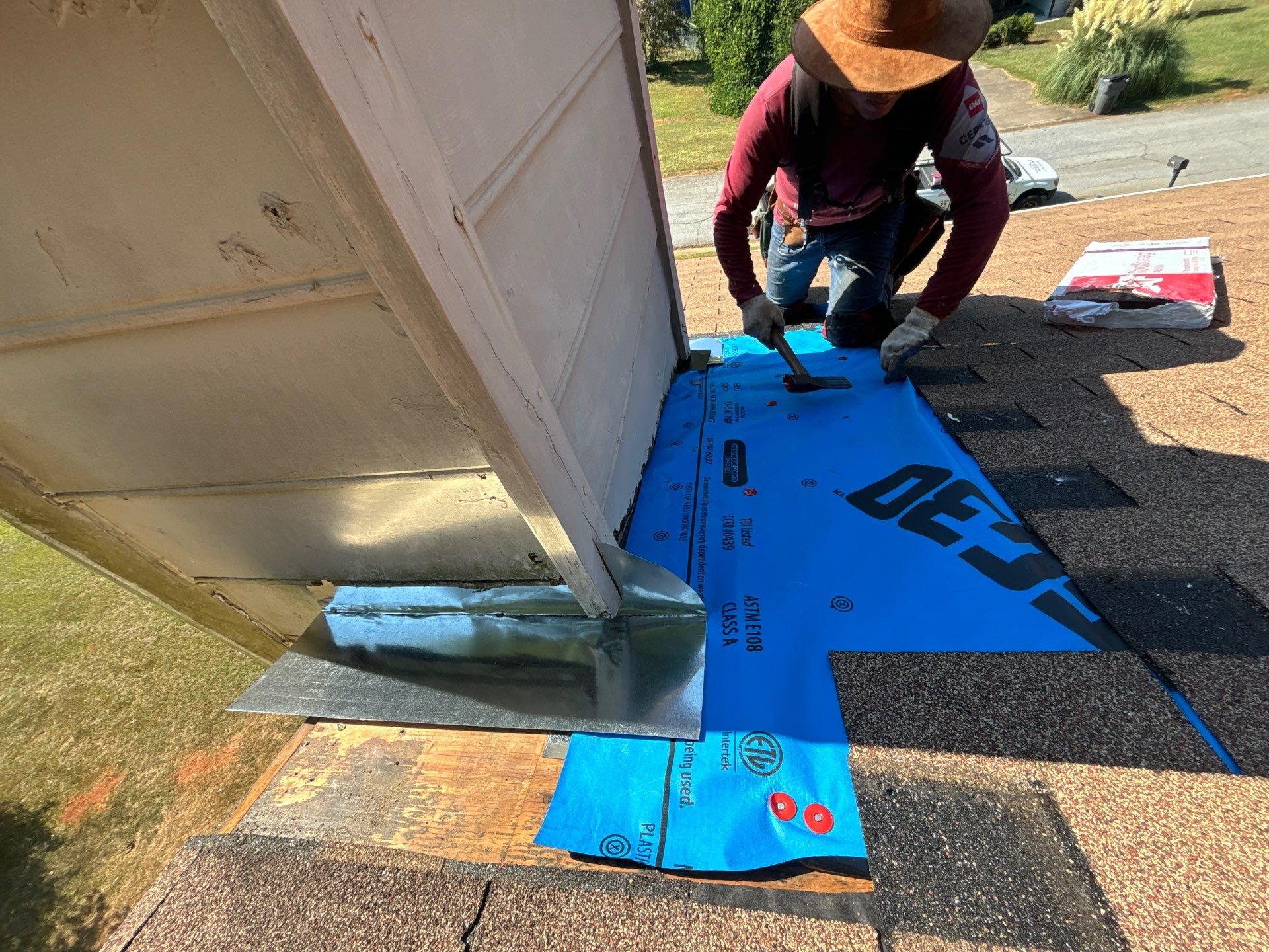 Missing Step flashings by Deerfield Roofing LLC