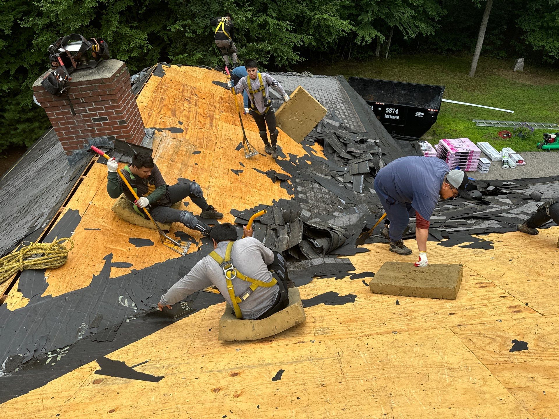 Roofing in Beautiful Lee New Hampshire by Tall pine roofing