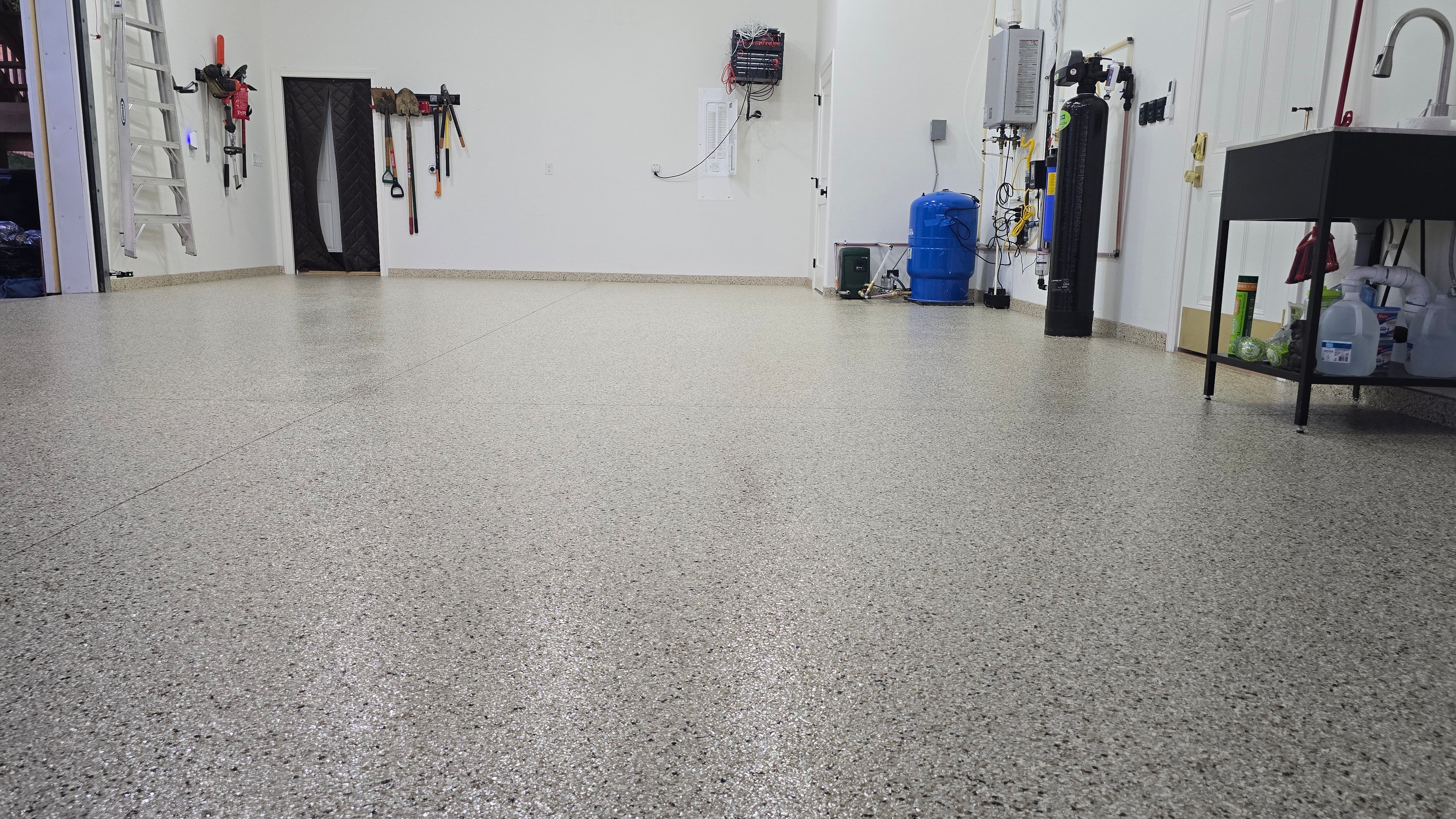 Garage Using Shoreline by Elite Floor Solutions
