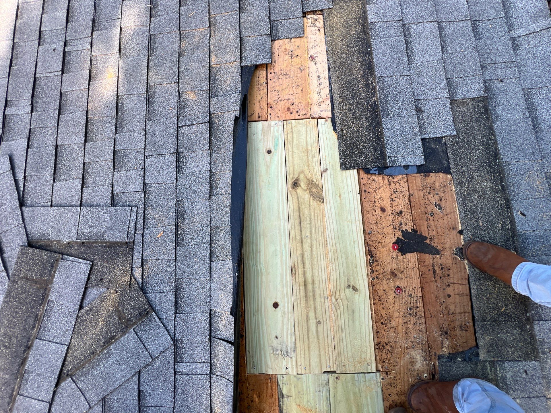 Residential Roofing Repair using Owen's Corning Duration (Lifetime) Shingles by Roof Repair Company