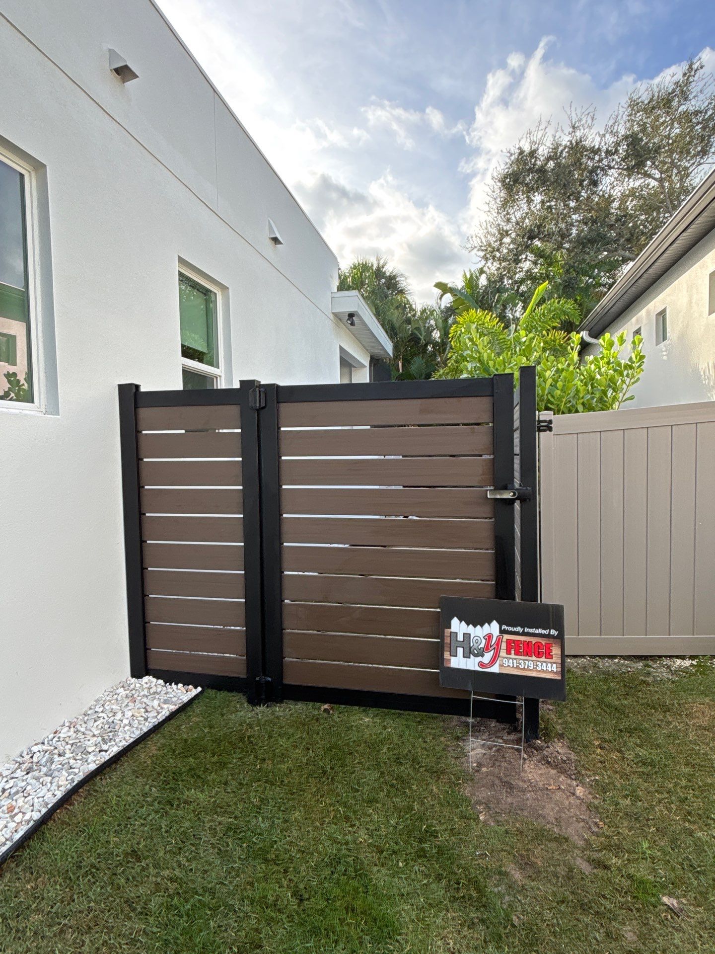 Mixed Material  by H&Y Fence