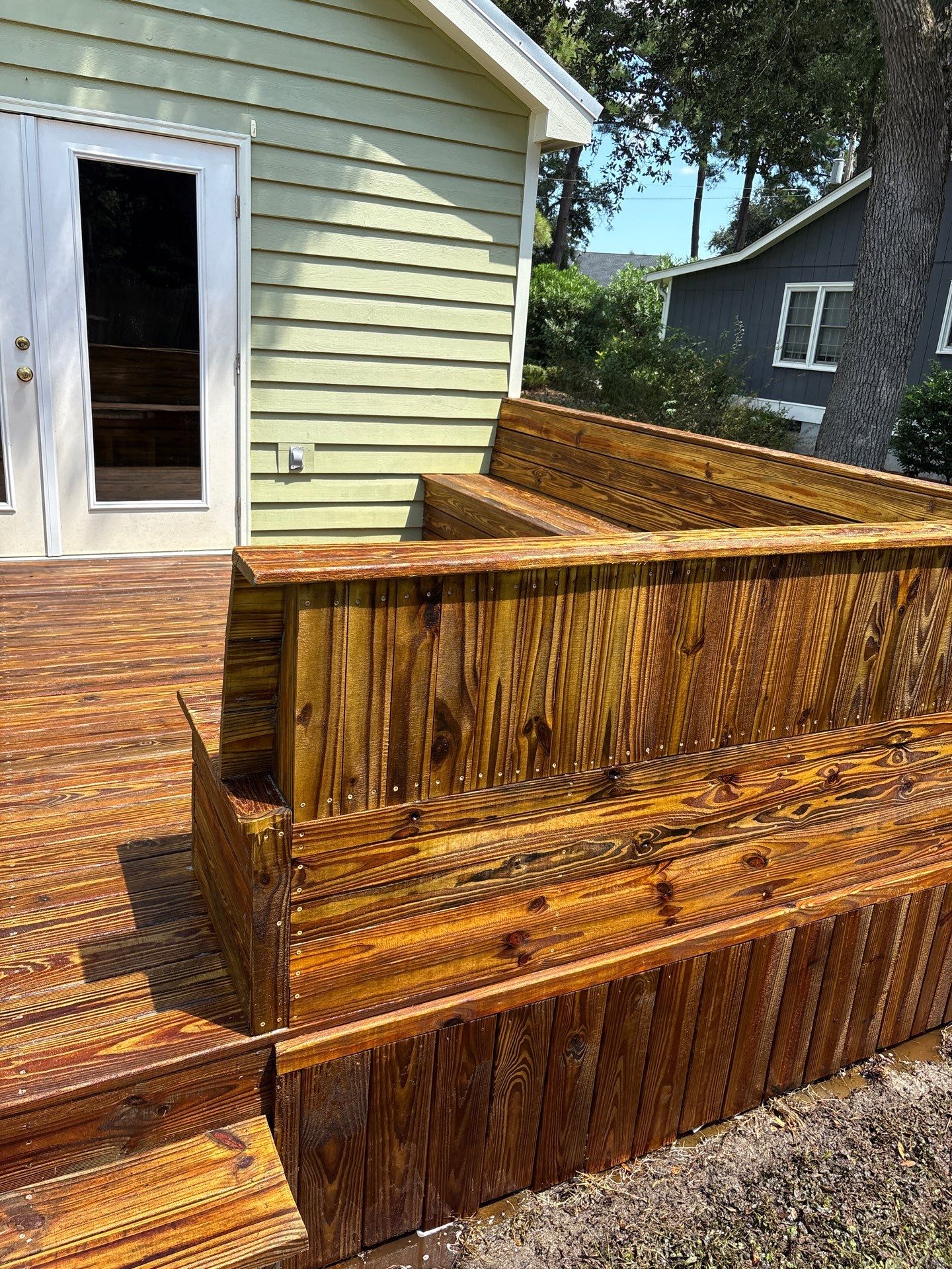 Wood Deck using Wood Sealant by DuraSeal